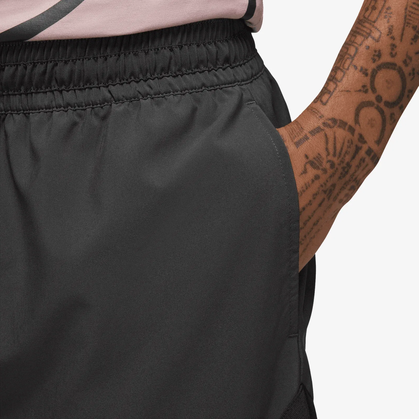 JORDAN M J PSG DMND SHORT { ANTHRACITE/OFF NOIR/OFF NOIR