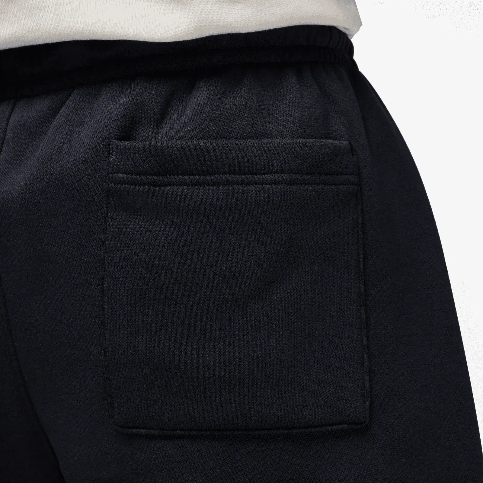 NIKE BROOKLYN FLEECE { BLACK/SAIL