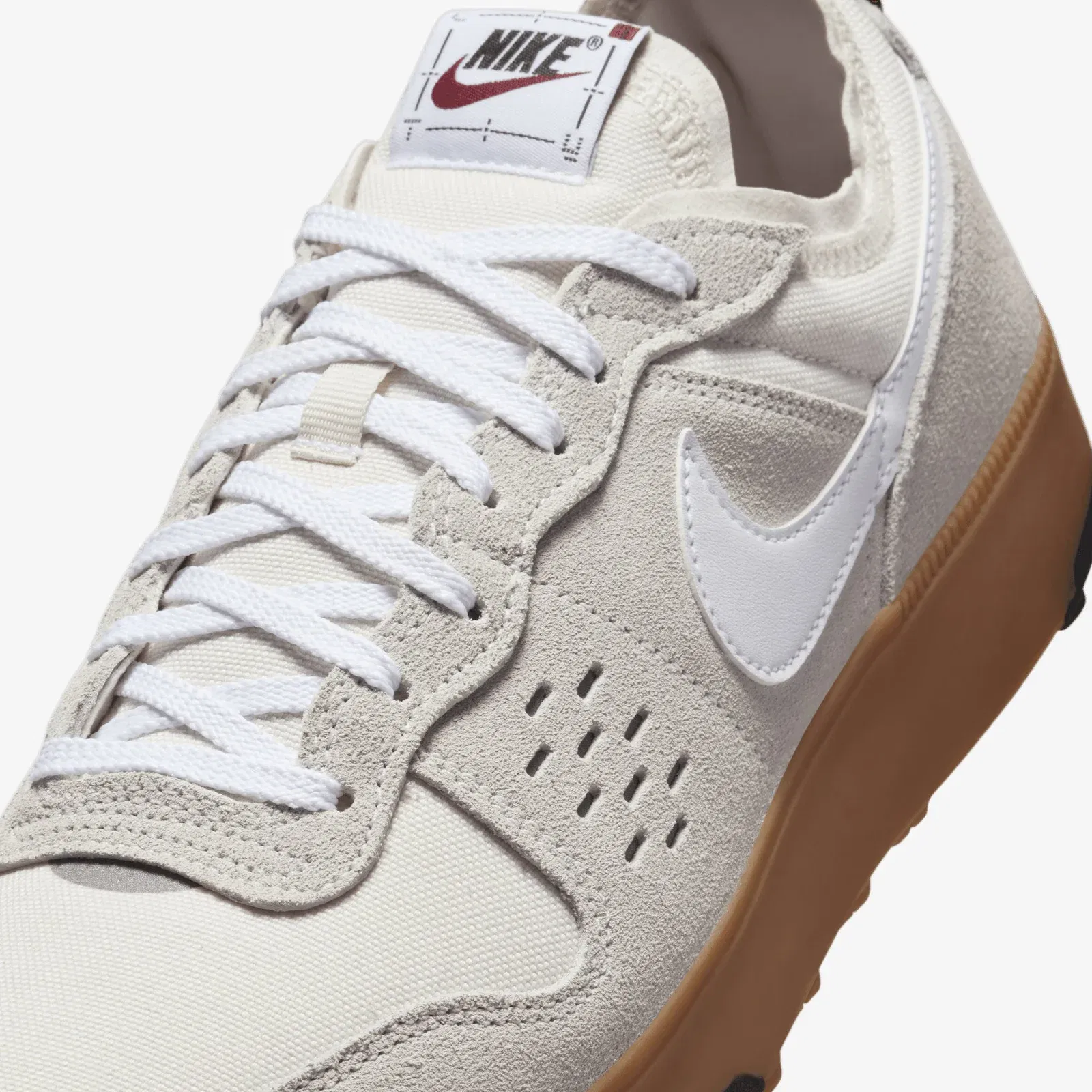 Nike C1TY { VAST GREY/WHITE-PHANTOM-GUM MED BROWN