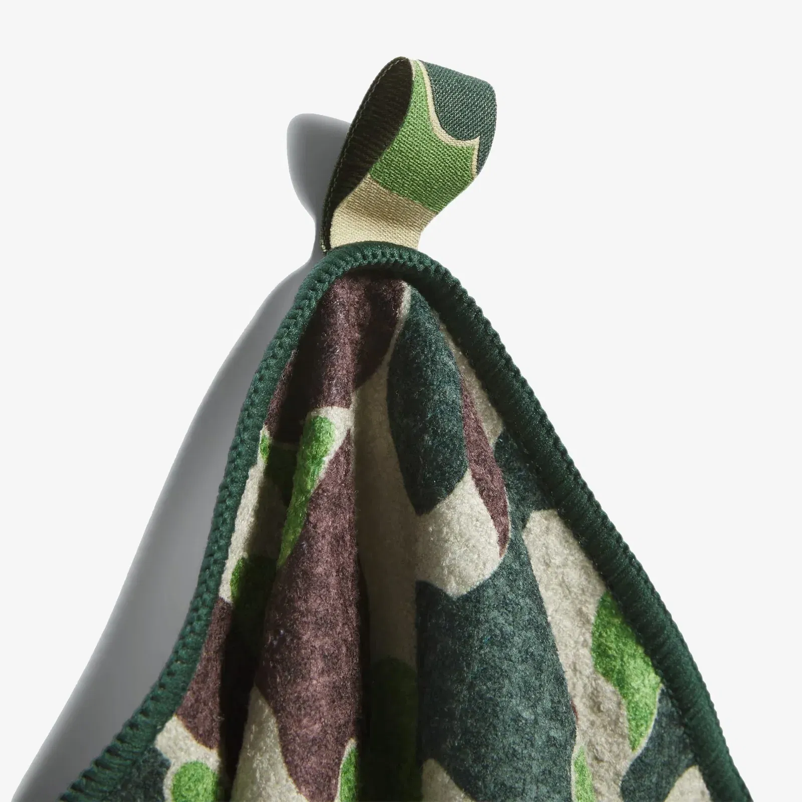 ADIDAS ORIGINALS X BAPE GOLF TOWEL { MULTICOLOR