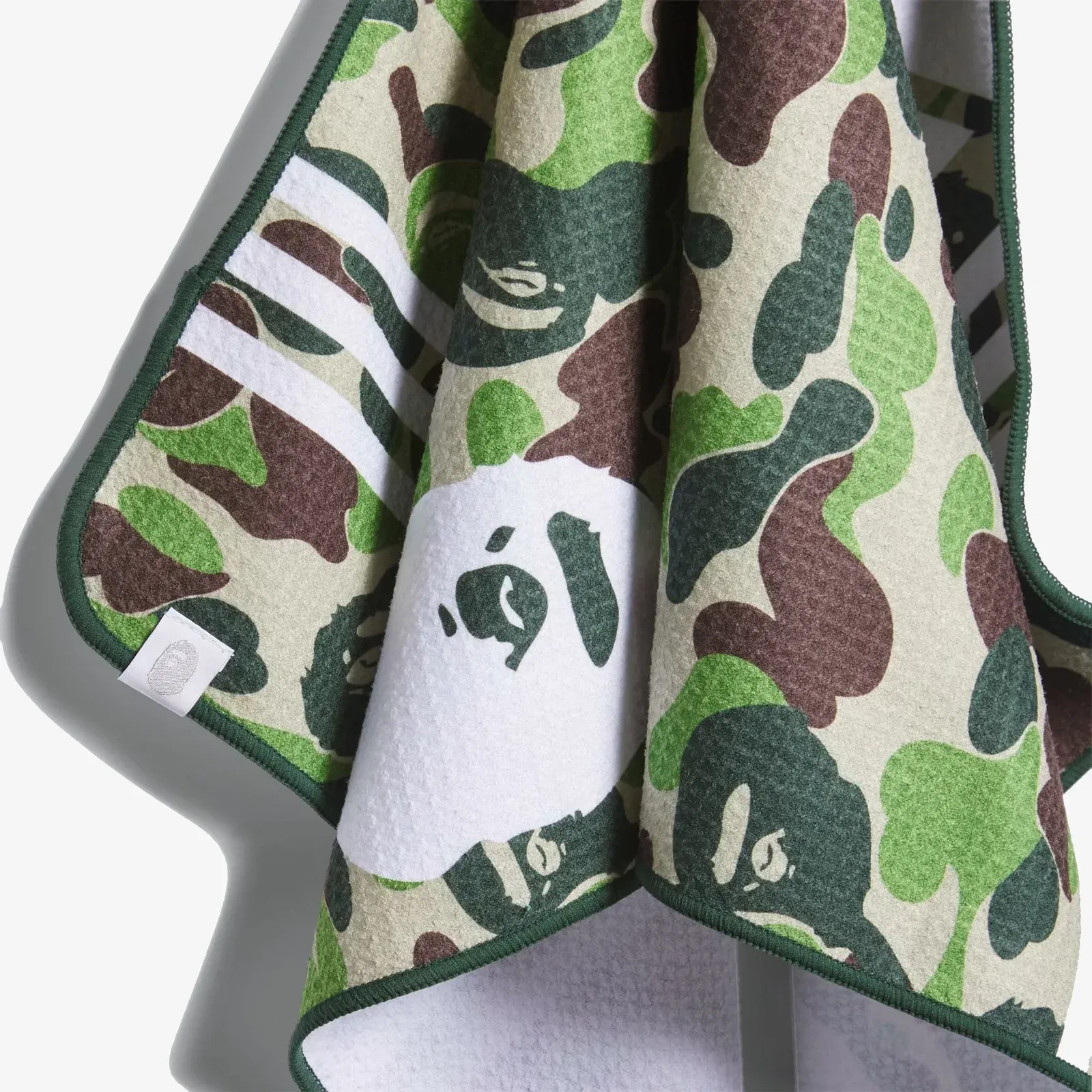 ADIDAS ORIGINALS X BAPE GOLF TOWEL { MULTICOLOR