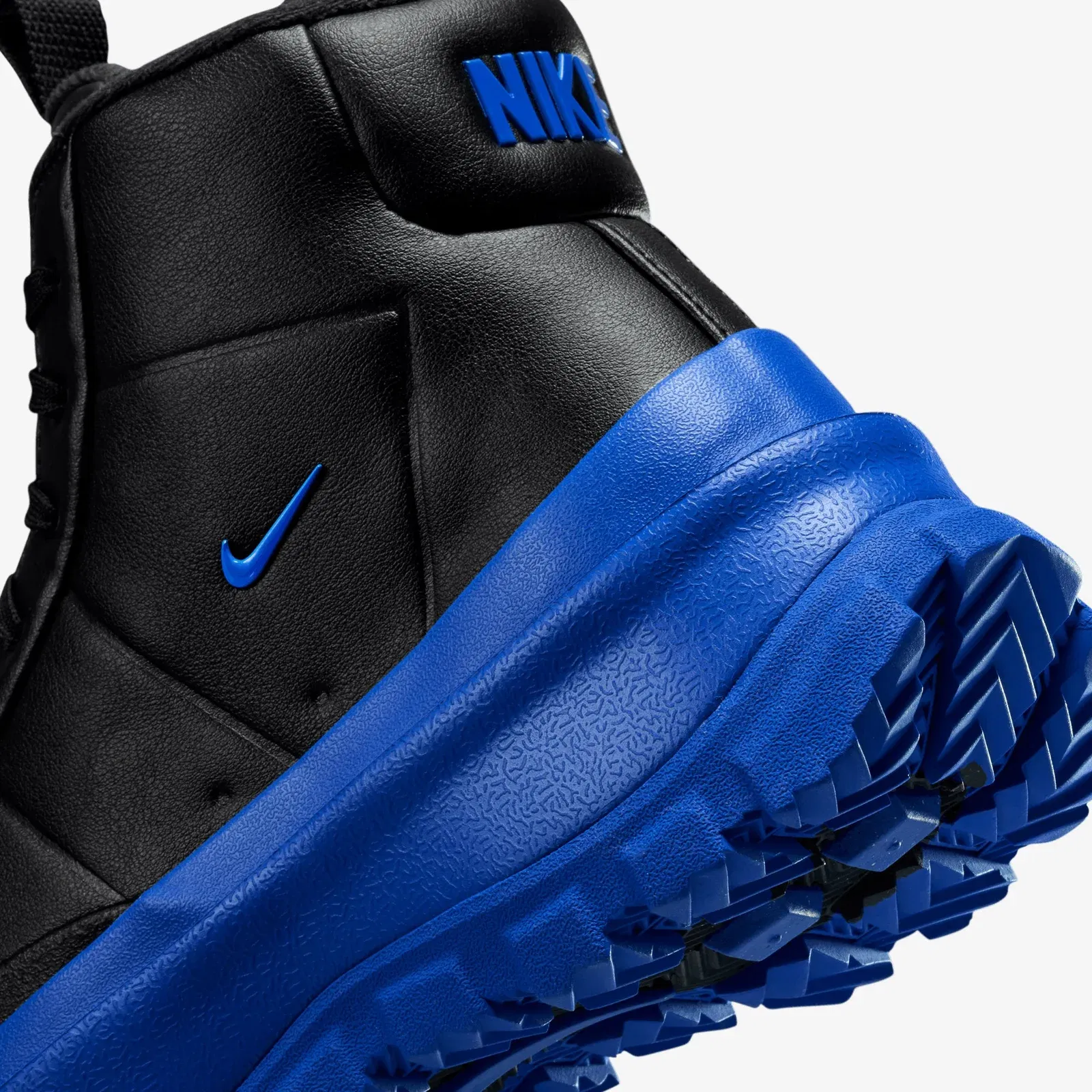 NIKE BLAZER ROAM MID { BLACK/RACER BLUE