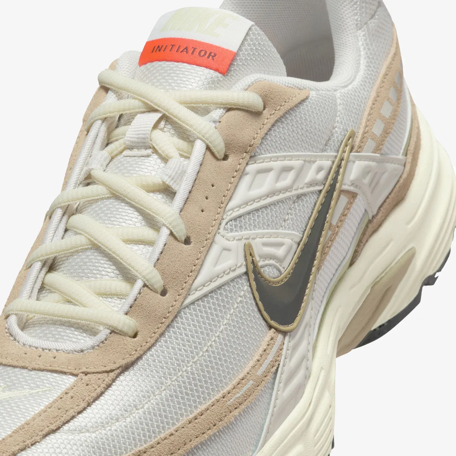 NIKE INTIATOR { LIGHT BONE/CARGO KHAKI-LIMESTONE