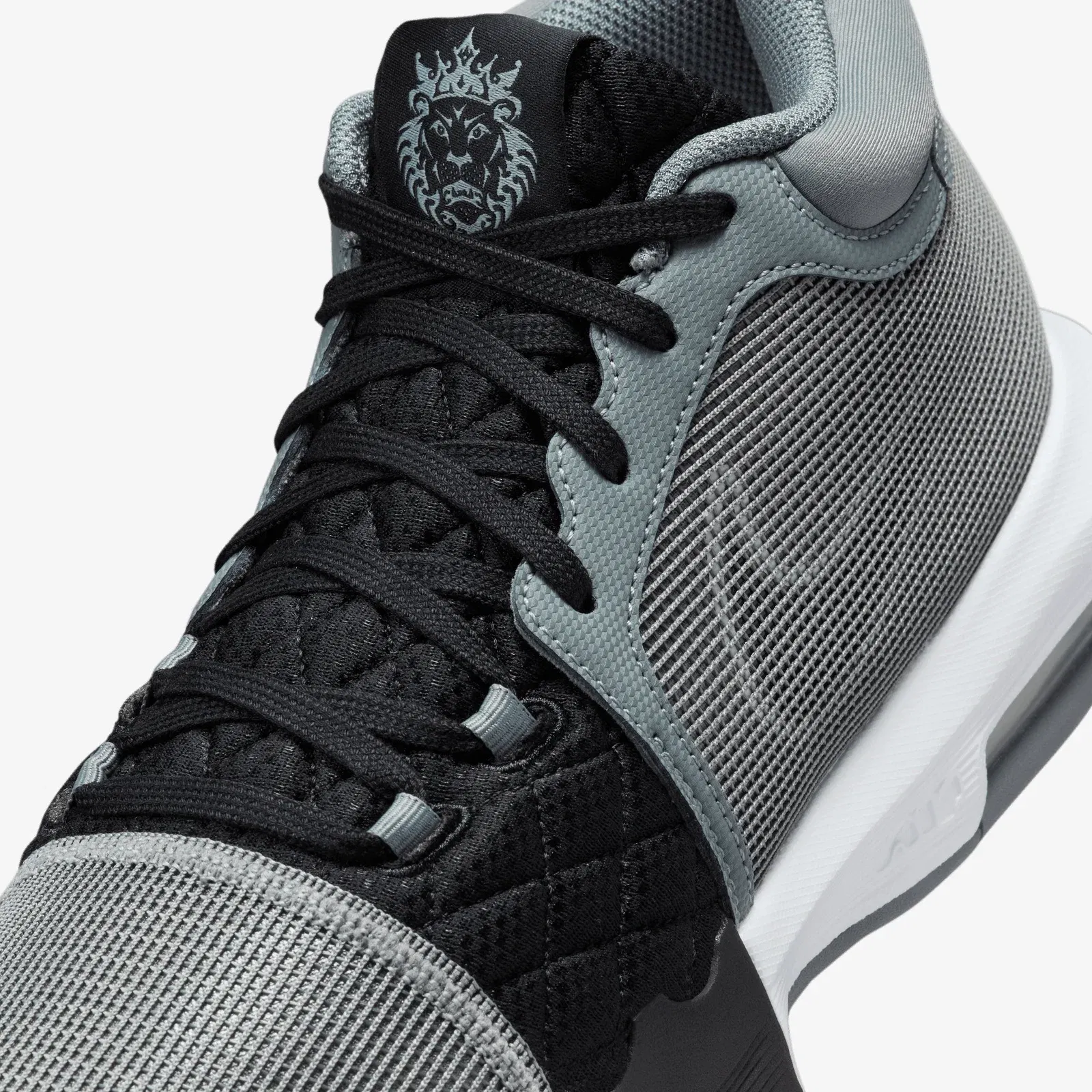 Nike LEBRON WITNESS 8 EP { COOL GREY/WHITE-BLACK