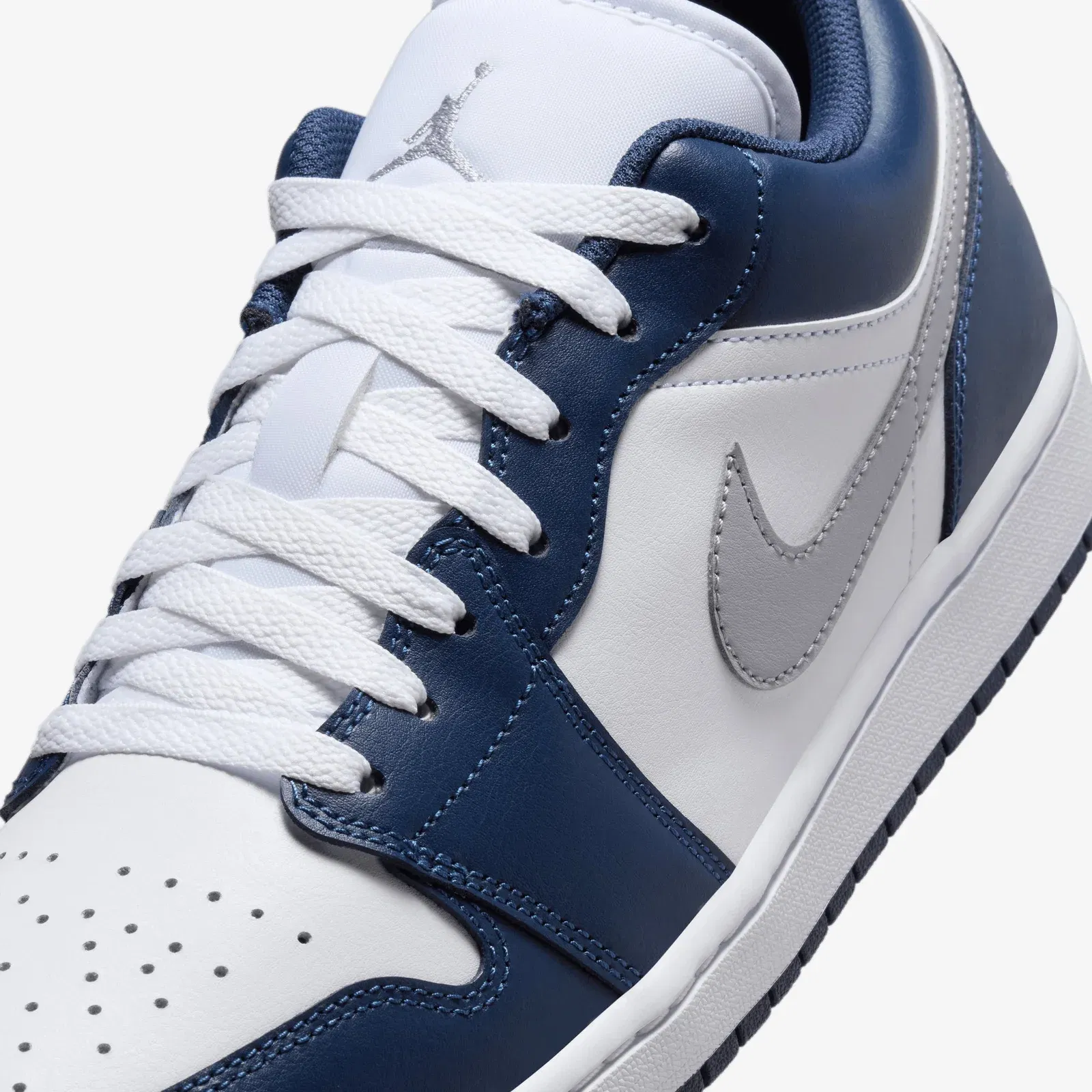 JORDAN AIR JORDAN 1 LOW { WHITE/WOLF GREY-MIDNIGHT NAVY
