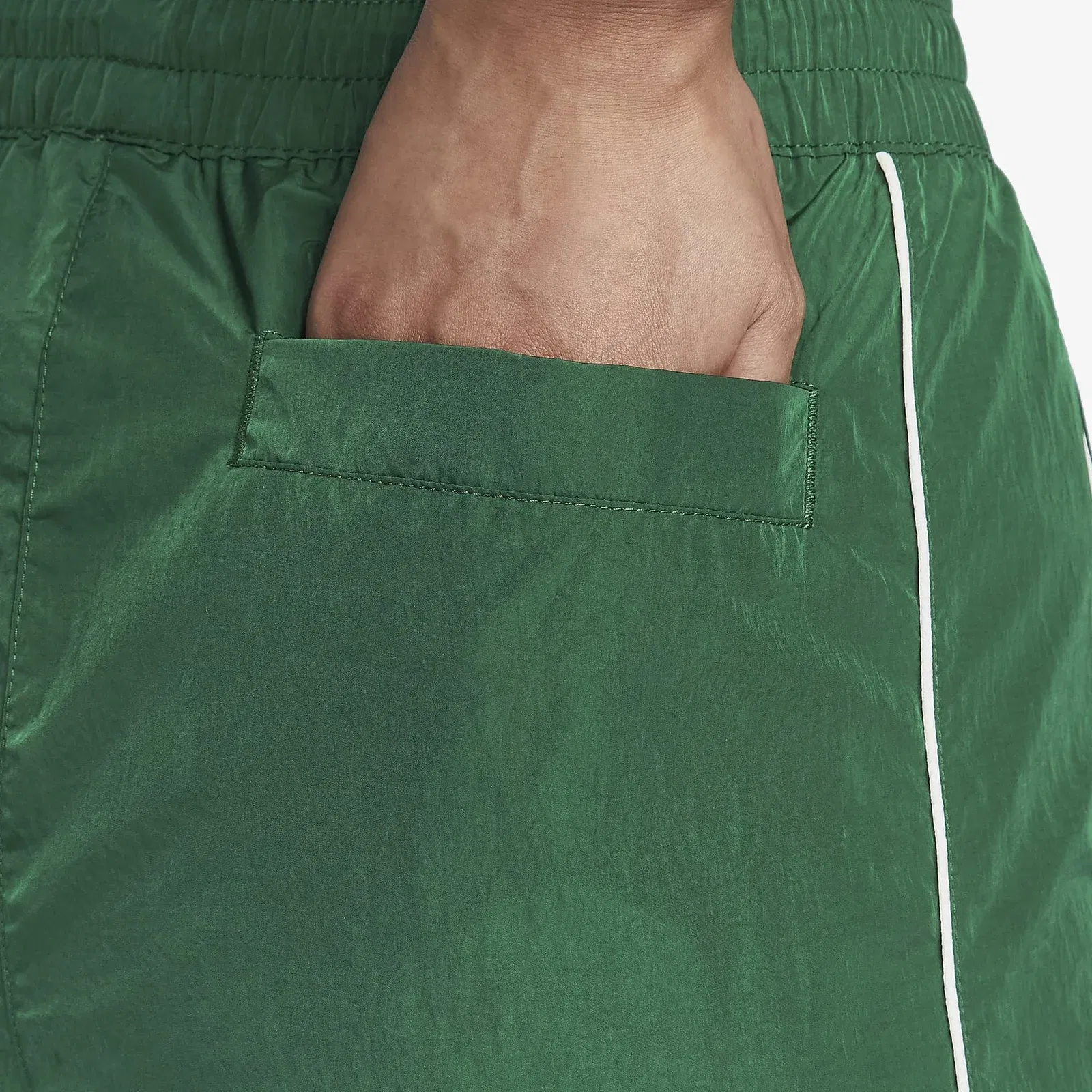 NIKE WINDRUNNER WOVEN OPEN-HEM PANTS { GORGE GREEN/SAIL