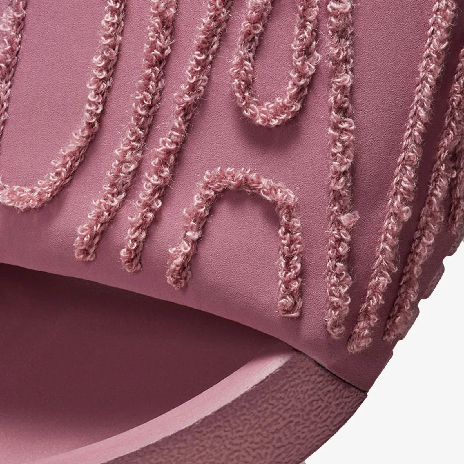NIKE NOLA SLIDE { LIGHT MULBERRY