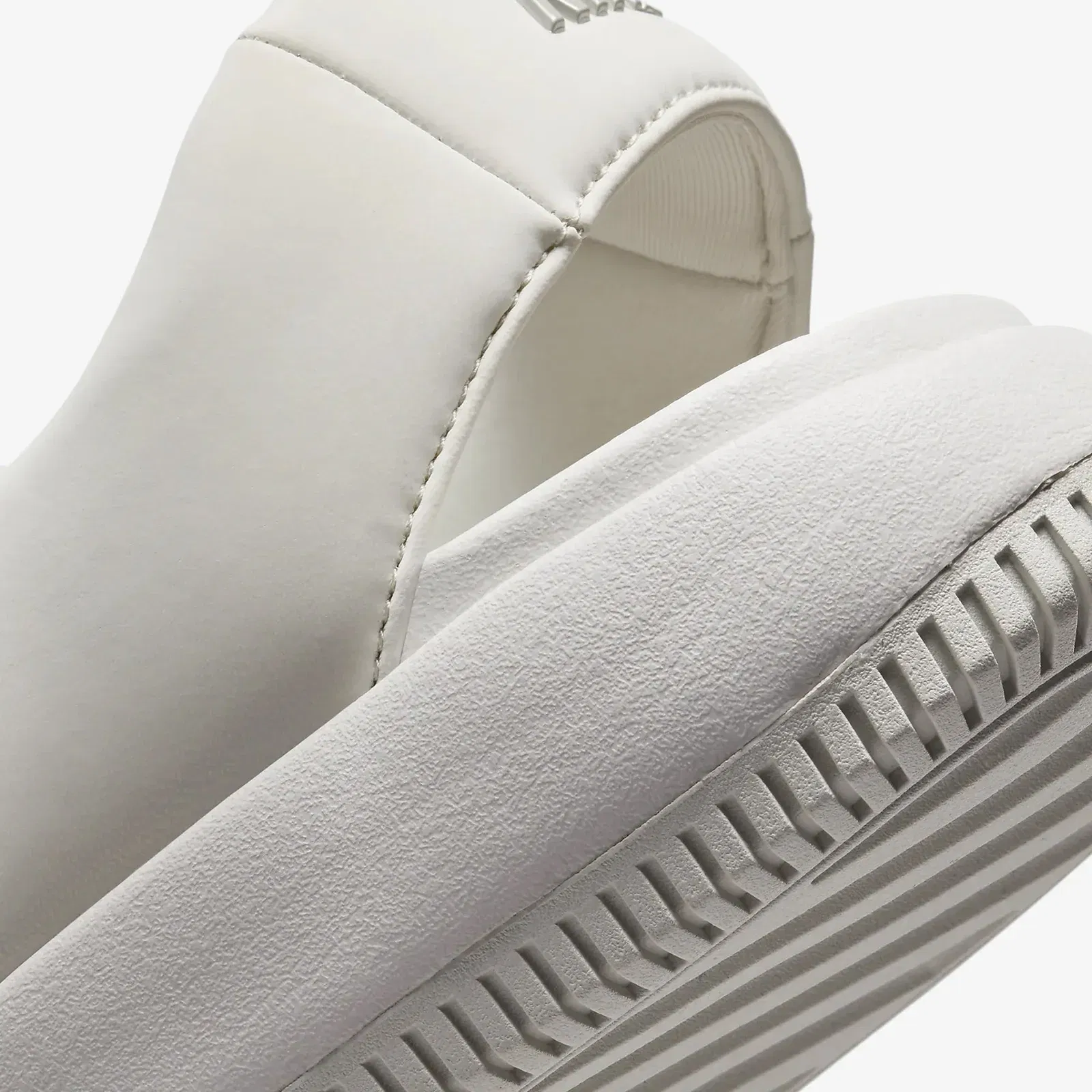 NIKE CALM SANDALS { LIGHT BONE/LIGHT BONE-LIGHT BONE