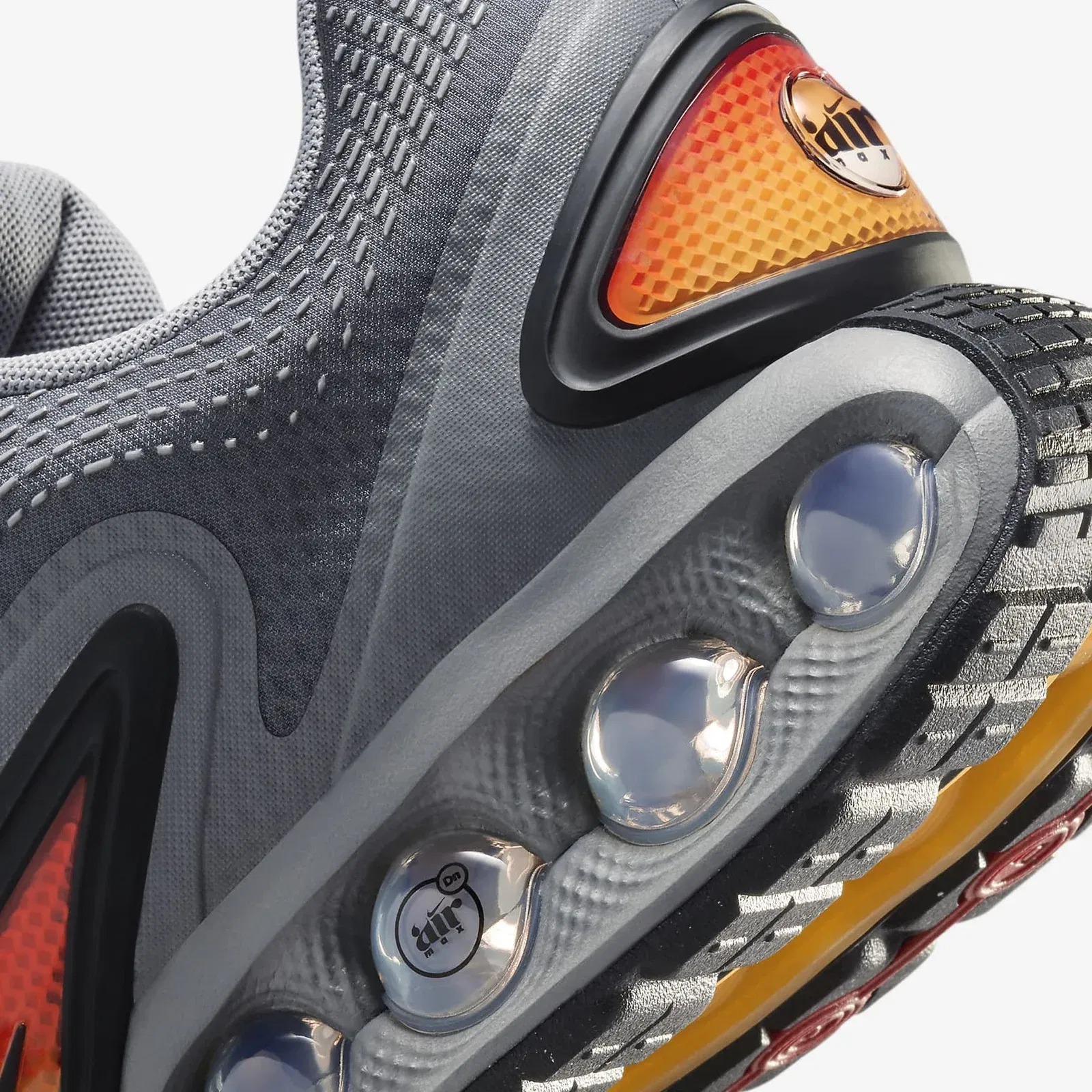Nike AIR MAX DN { PARTICLE GREY/BLACK-SMOKE GREY-WOLF GREY