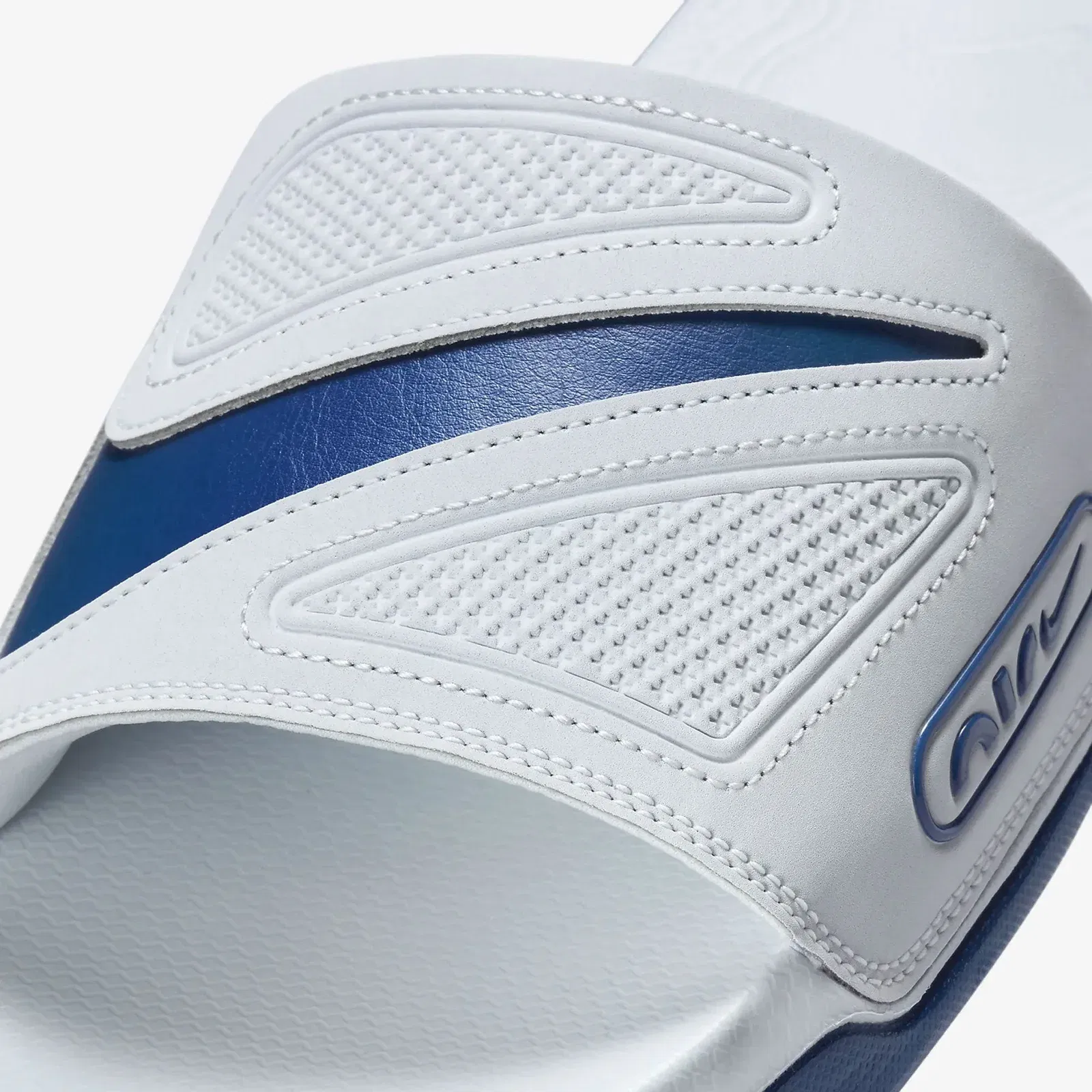Nike AIR MAX CIRRO { PURE PLATINUM/COURT BLUE-COURT BLUE