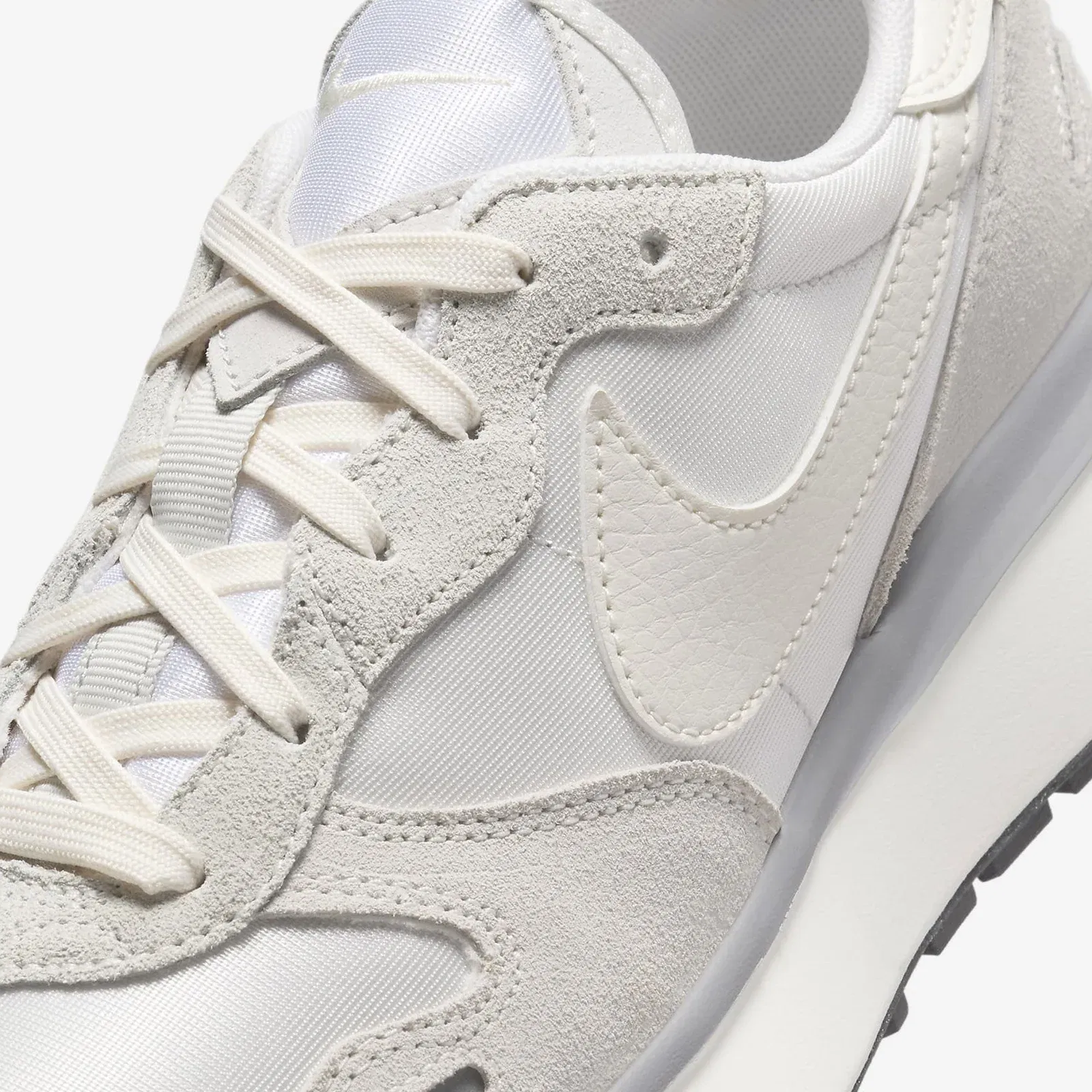 Nike PHOENIX WAFFLE { PLATINUM TINT/PALE IVORY-SUMMIT WHITE