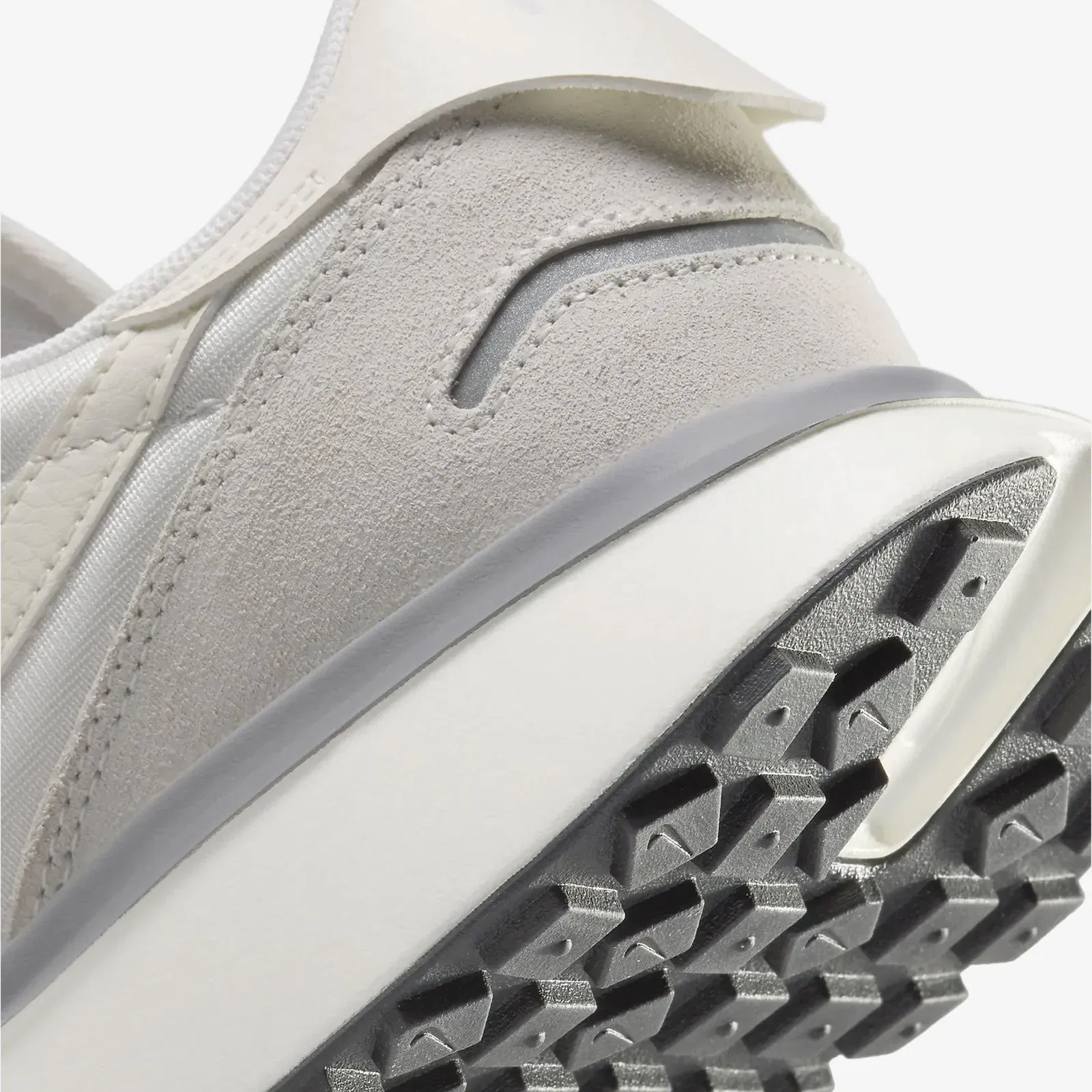 Nike PHOENIX WAFFLE { PLATINUM TINT/PALE IVORY-SUMMIT WHITE