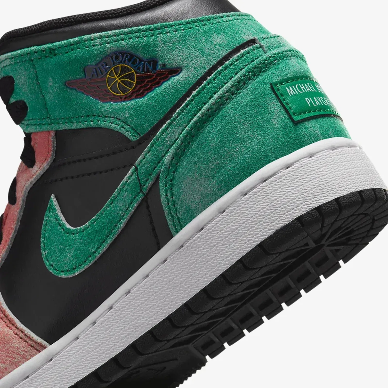 Jordan AIR JORDAN 1 MID SE (GS) { BLACK/PINE GREEN-DUNE RED-PINE GREEN