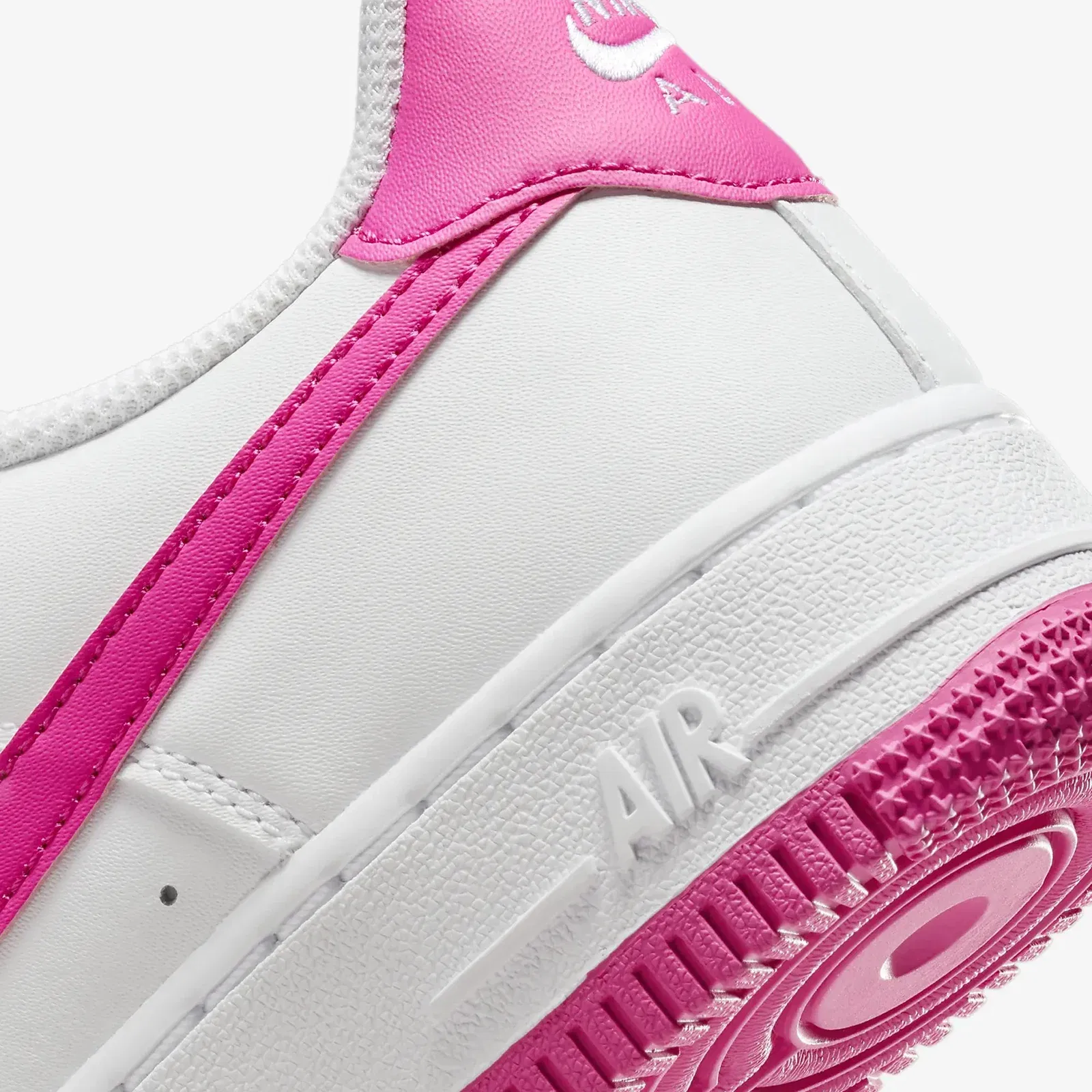 Nike AIR FORCE 1 (GS) { WHITE/LASER FUCHSIA