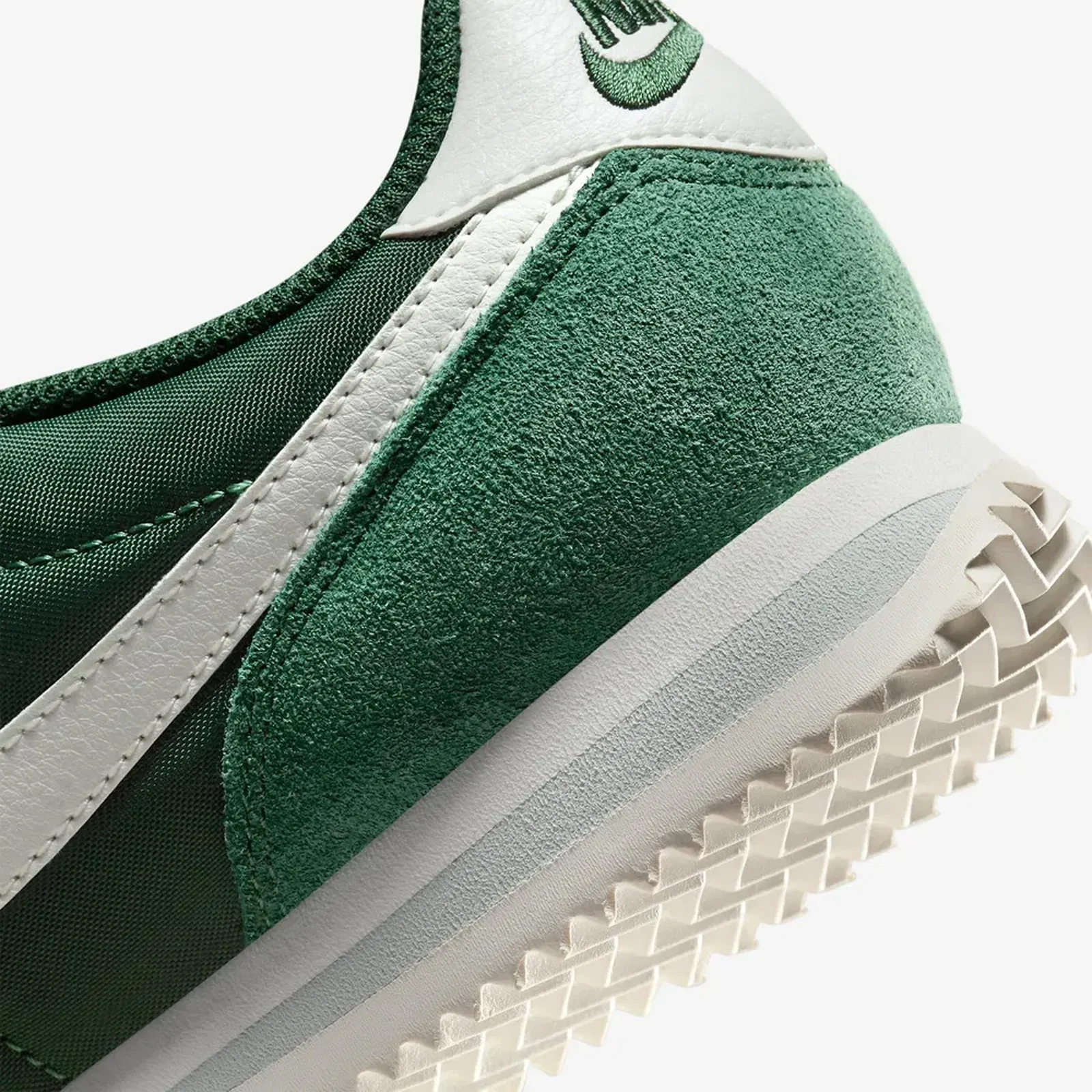 Nike CORTEZ { FIR/SAIL-SAIL-LIGHT SILVER