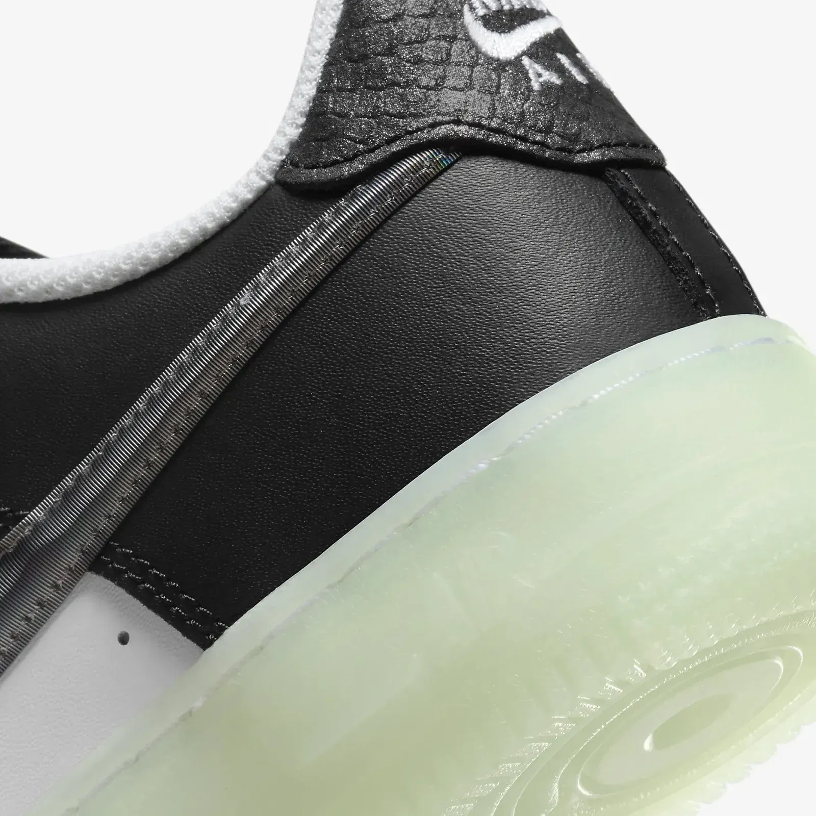 Nike AIR FORCE 1 LV8 (GS) { WHITE/BLACK-VAPOR GREEN