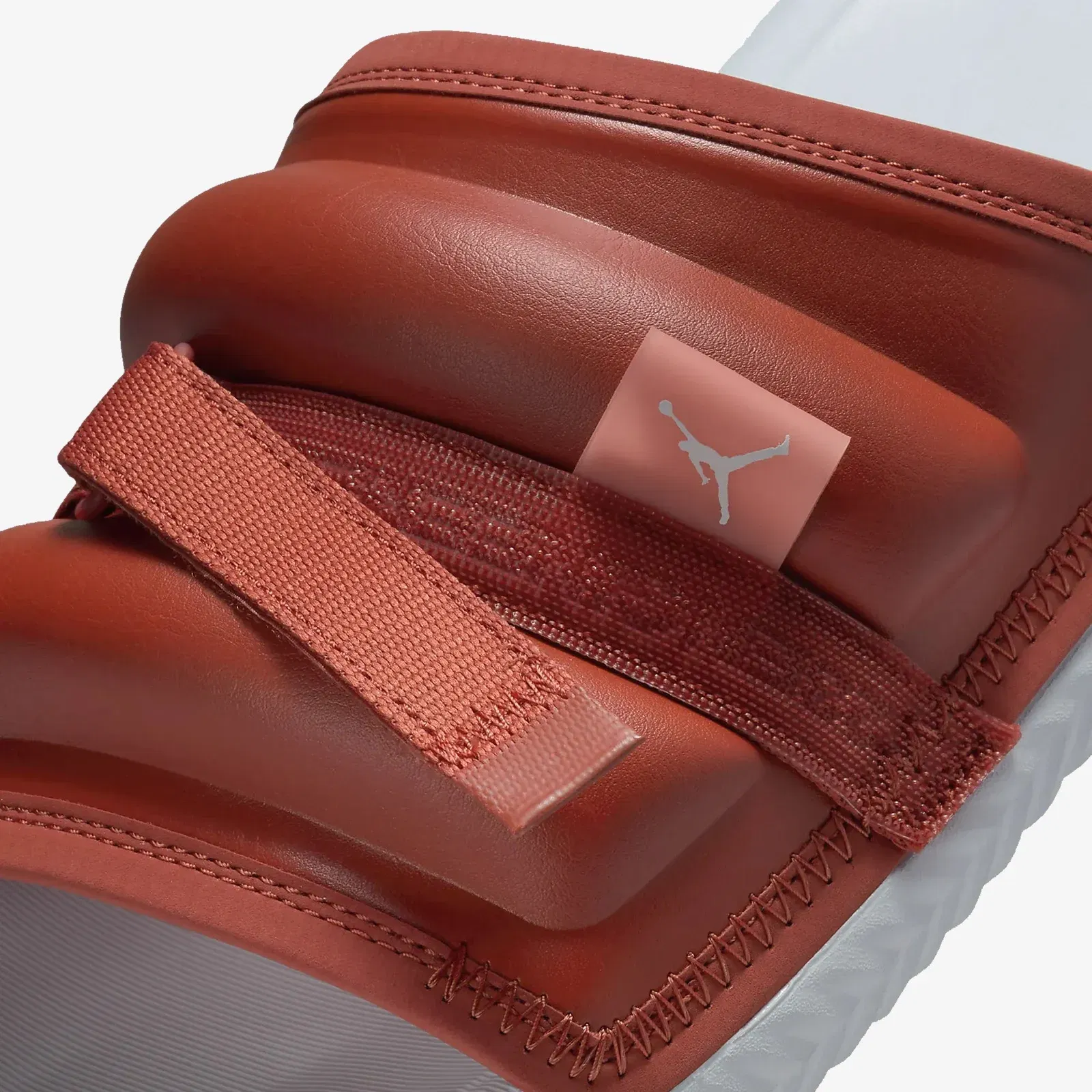 Jordan SUPER PLAY { DUNE RED/PURE PLATINUM-LOBSTER