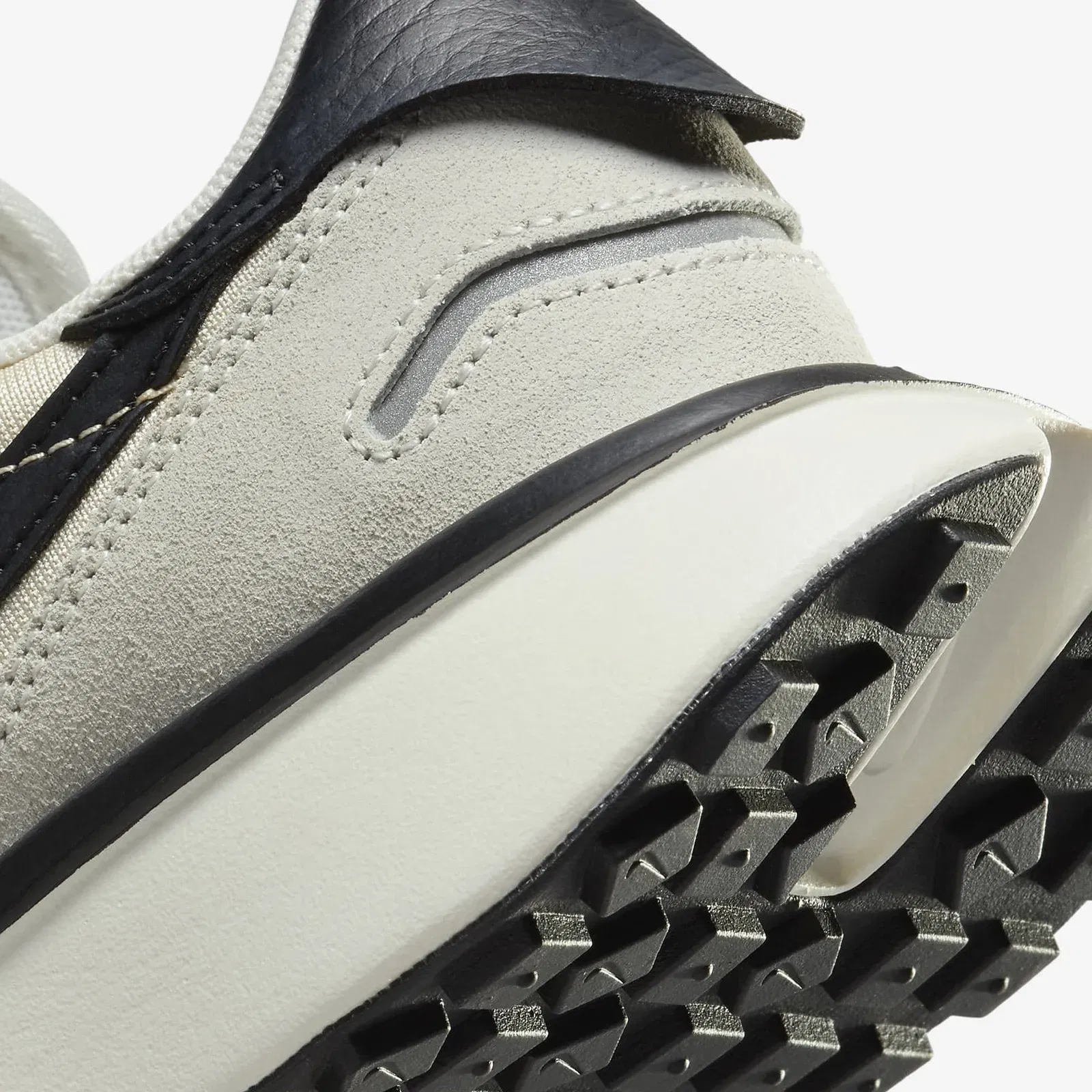 Nike PHOENIX WAFFLE { SUMMIT WHITE/BLACK-SANDDRIFT-SAIL