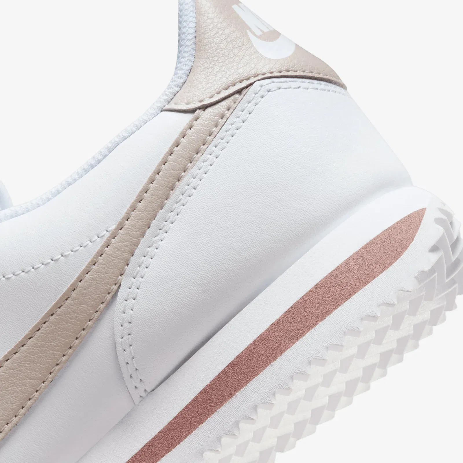 Nike CORTEZ { WHITE/PLATINUM VIOLET-SMOKEY MAUVE-BLACK