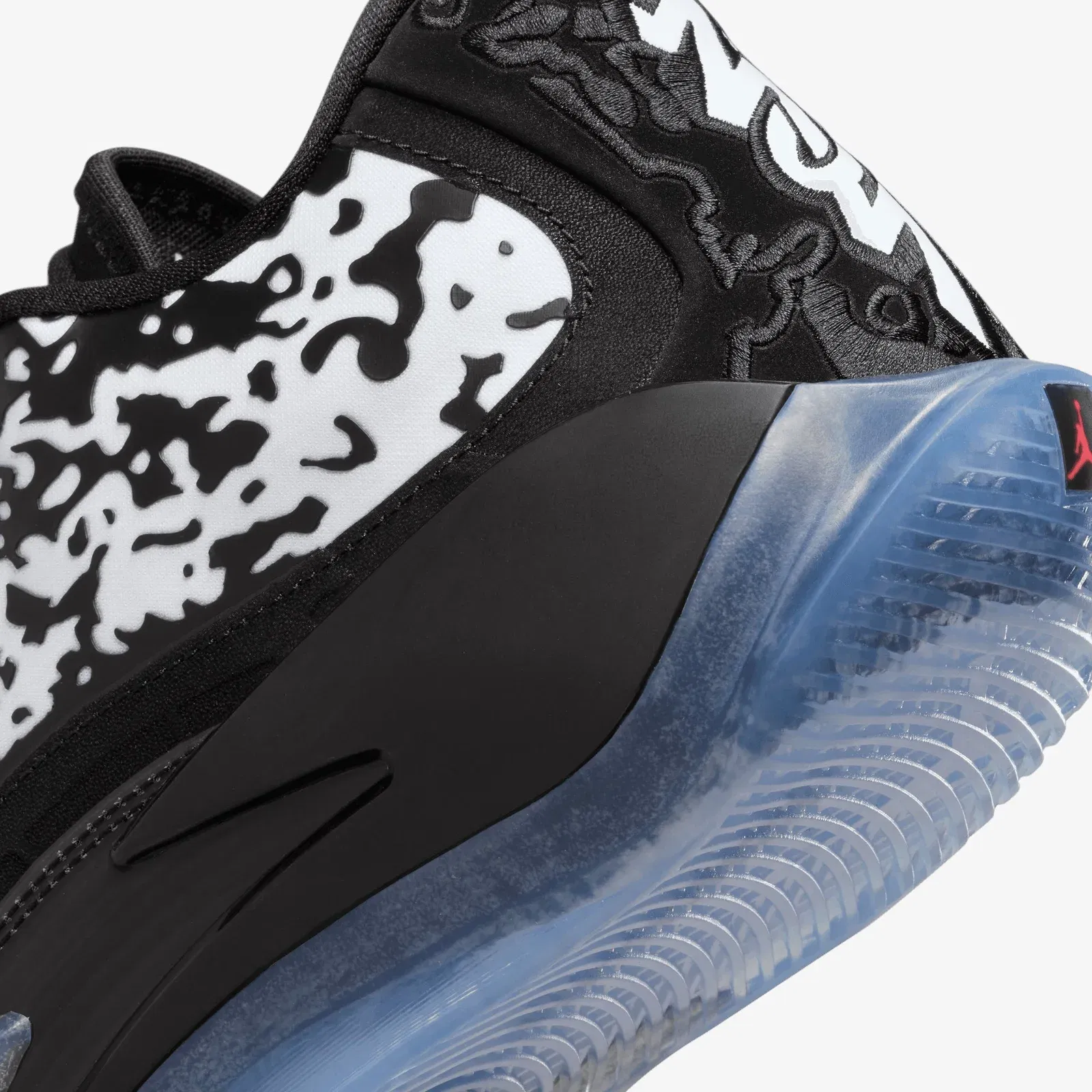 Jordan ZION 3 PF { BLACK/WHITE-LASER ORANGE-CITRON PULSE