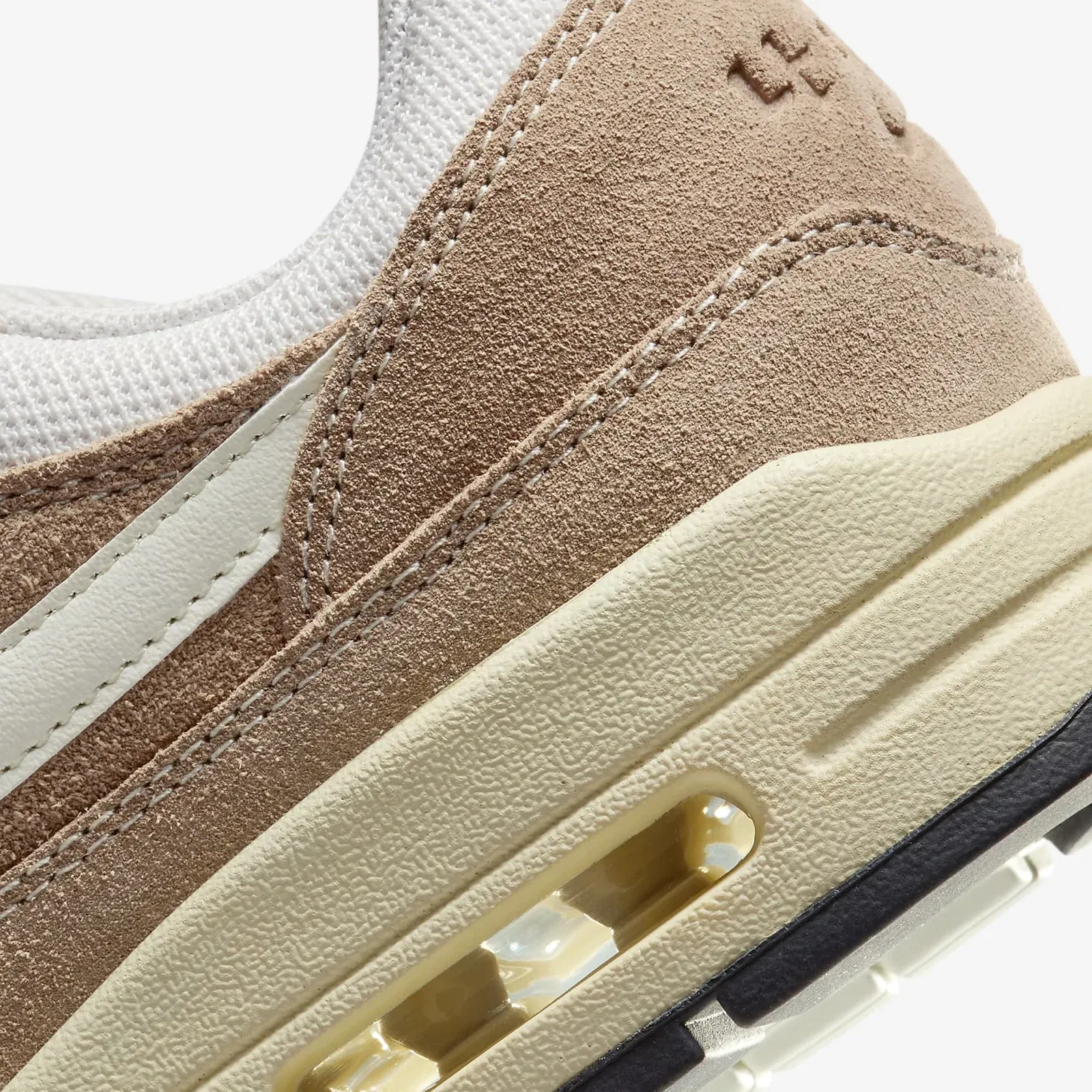 Nike AIR MAX 1 '87 SE { SAIL/KHAKI-COCONUT MILK-LT OREWOOD BRN