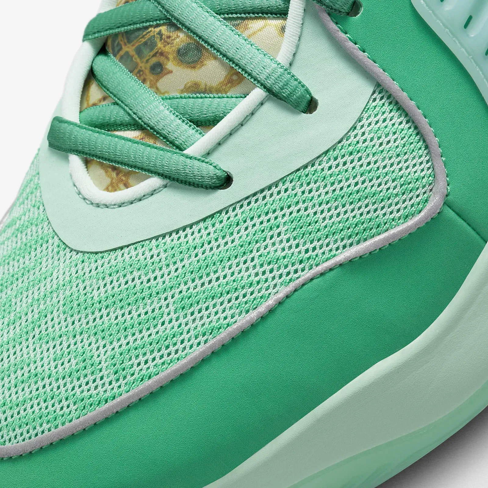 Nike KD16 EP { MINT FOAM/EMERALD RISE /GREEN/METALLIC