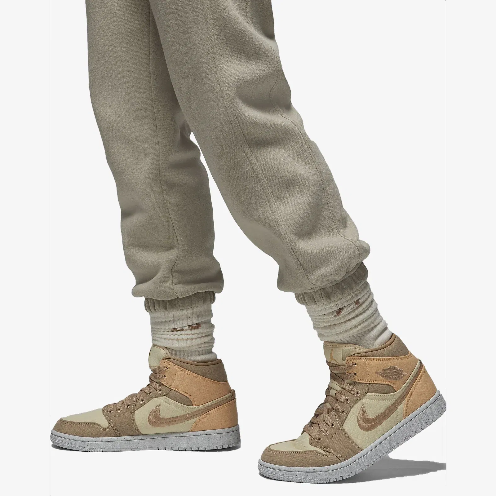 Jordan PARIS SAINT-GERMAIN { STONE/MAGMA ORANGE