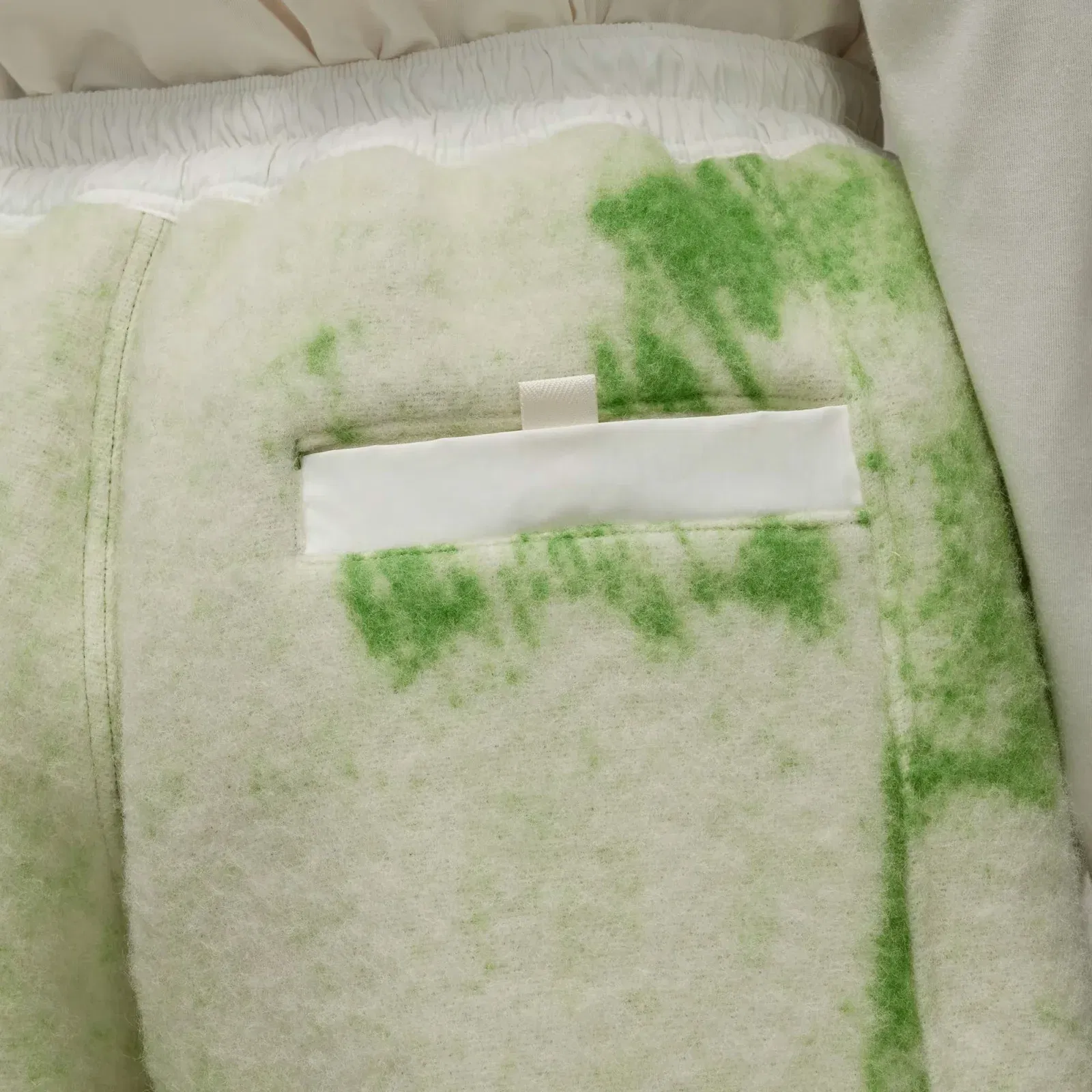 Y-3 FUZZY FLEECE SHORTS { OFF WHITE/TEAM RAVE GREEN