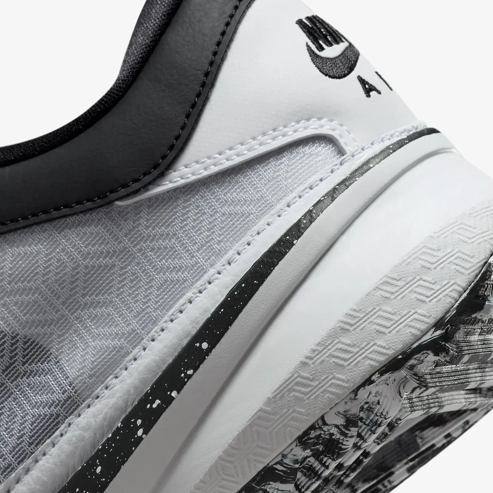 Nike FREAK 5 EP { WHITE/BLACK-WHITE