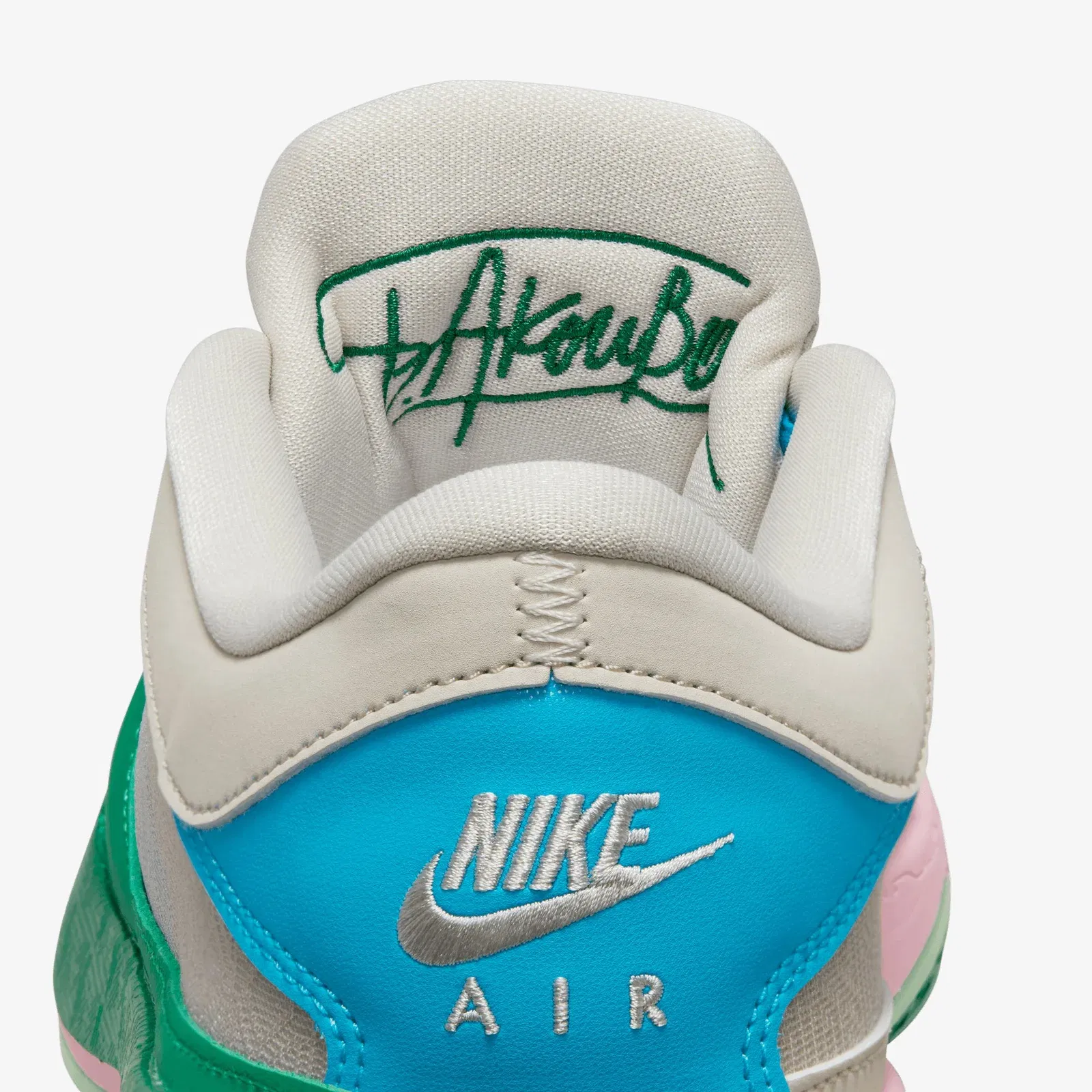 Nike FREAK 5 EP { LT OREWOOD BRN/EMERALD RISE
