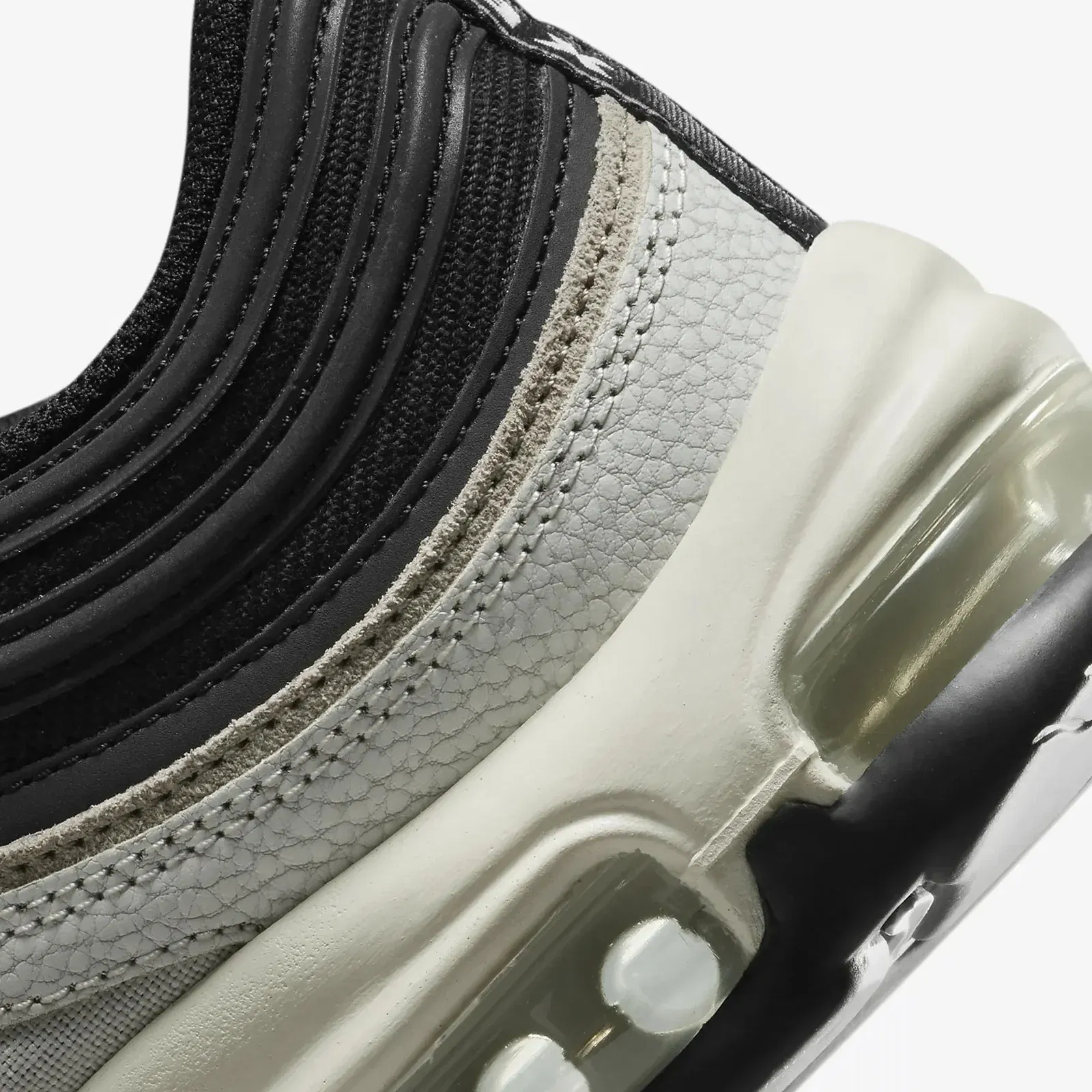 Nike AIR MAX 97 SE { LIGHT BONE/BLACK-KHAKI-SAIL