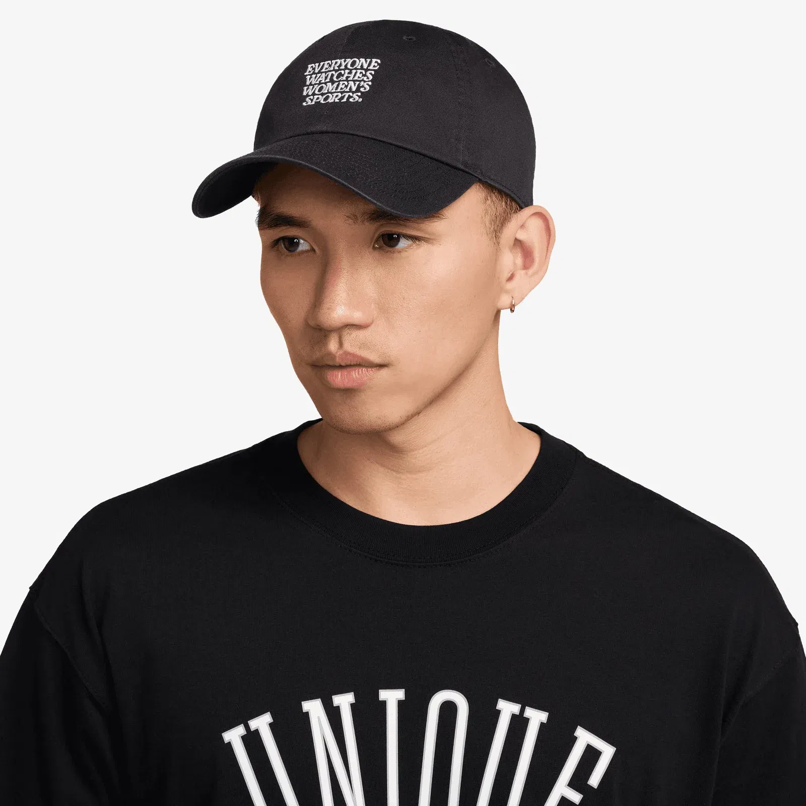NIKE EVERYONE WATCHES SPORTS™ { OFF NOIR