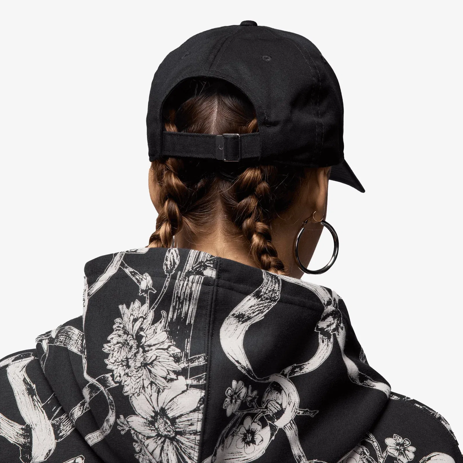 Jordan UNSTRUCTURED CURVED-BILL HAT { BLACK