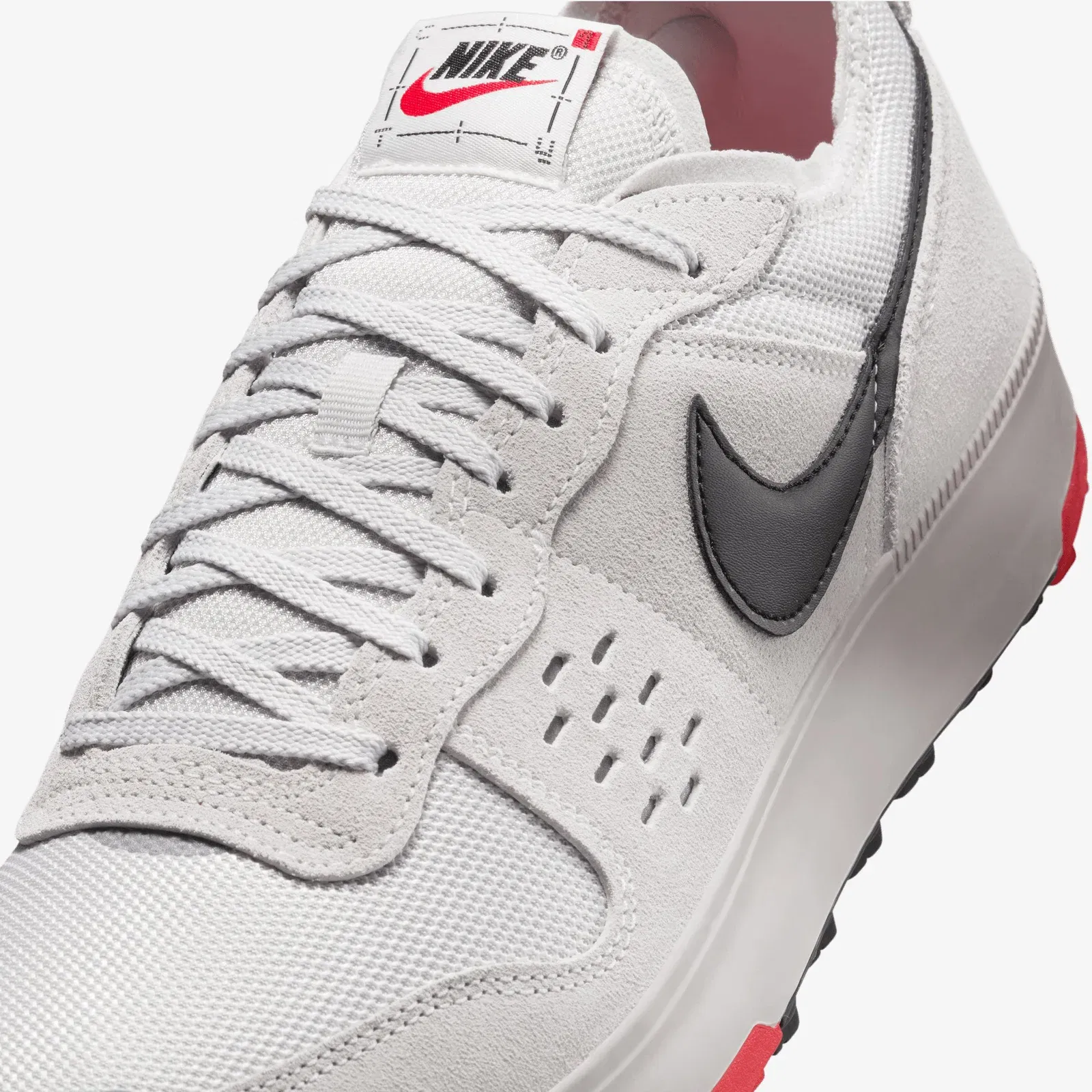 Nike C1TY { COLLEGE GREY/BLACK-VAST GREY-FIRE RED
