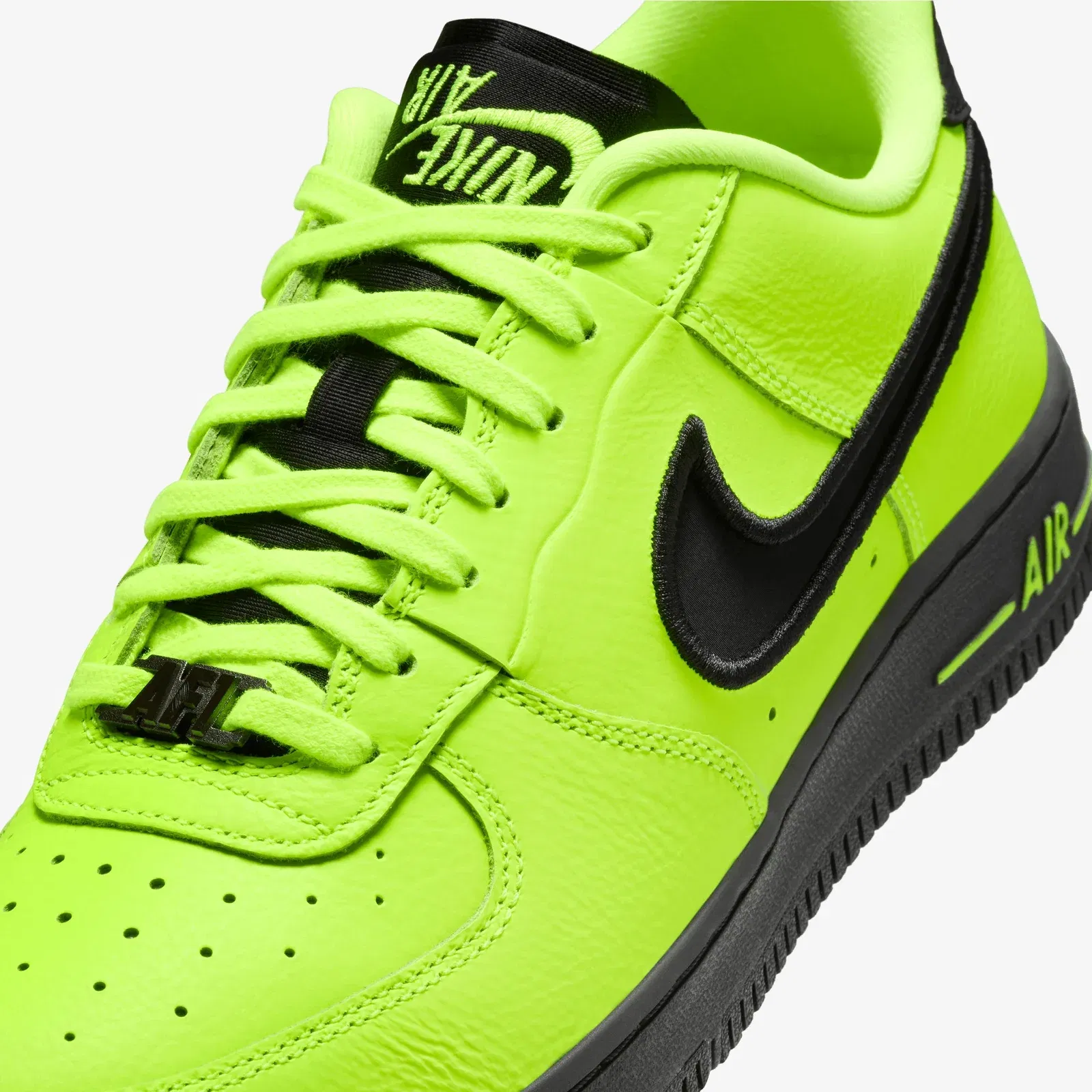 NIKE AIRFORCE 1 DANCE { VOLT/BLACK-GUNMETAL