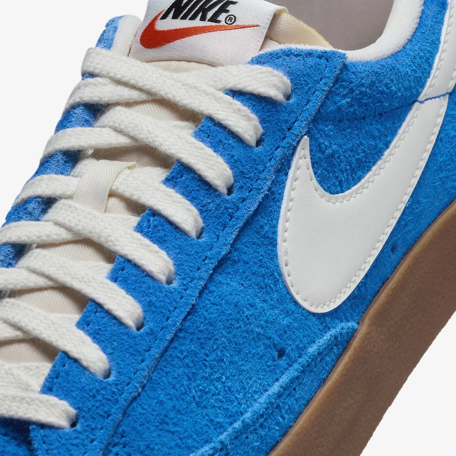 Nike BLAZER LOW '77 VINTAGE { PHOTO BLUE/SAIL-GUM MED BROWN-BLACK