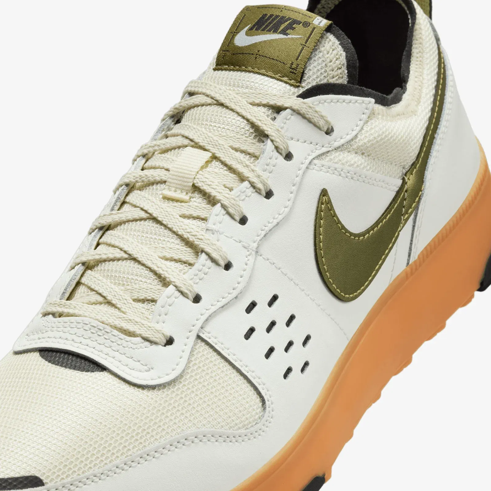Nike C1TY { SAIL/PACIFIC MOSS-COCONUT MILK