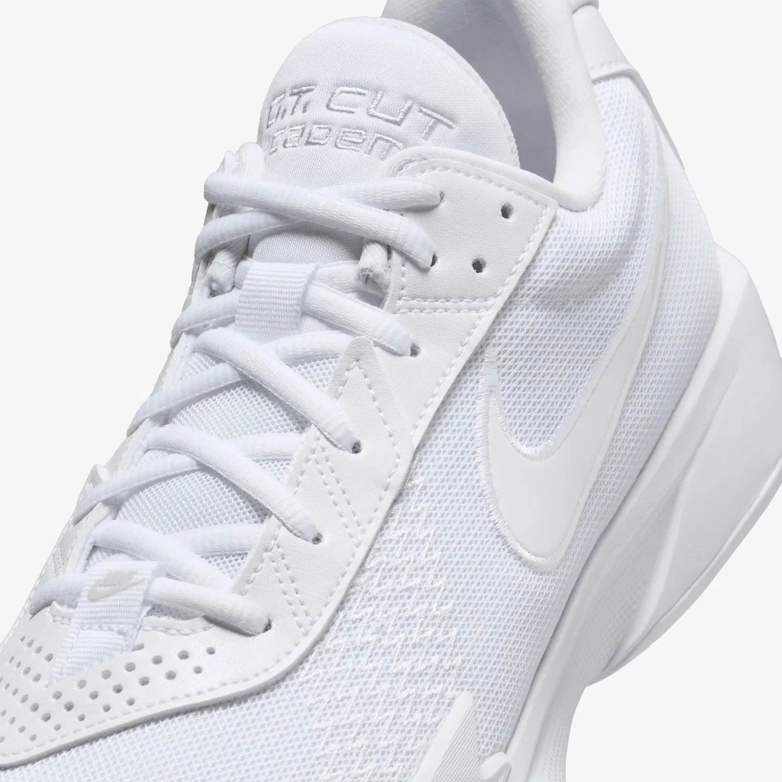NIKE G.T. CUT ACADEMY EP { WHITE/WHITE-PHOTON DUST