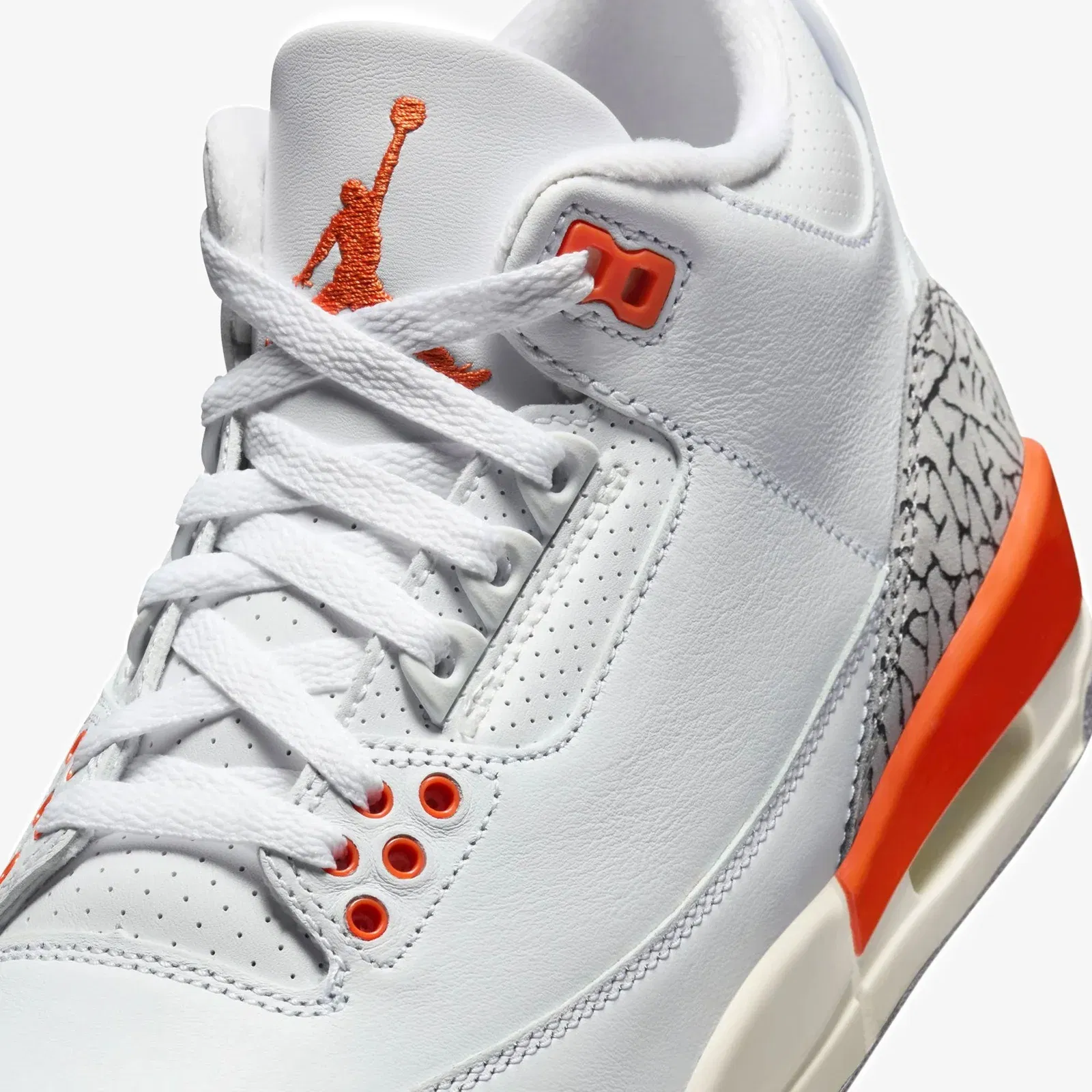Jordan AIR JORDAN 3 RETRO { WHITE/COSMIC CLAY-SAIL-CEMENT GREY