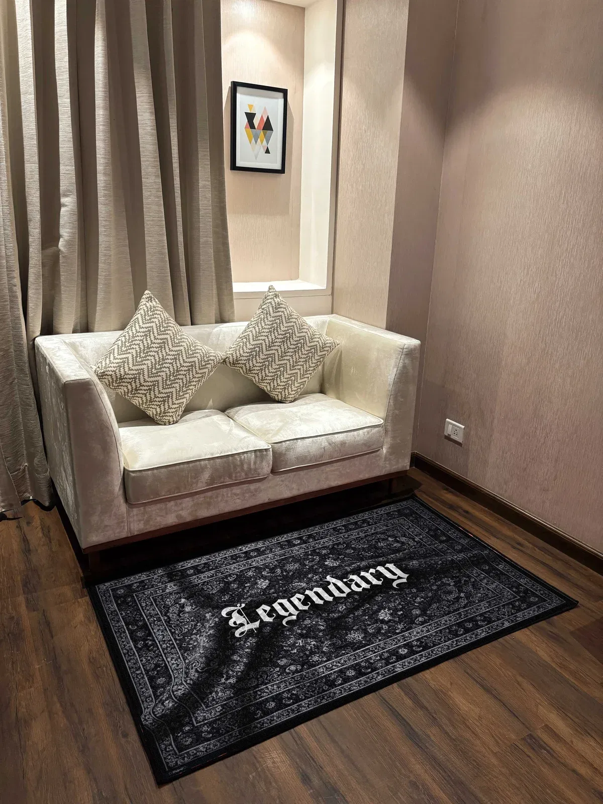Legendary traditional design Washable Custom Rug