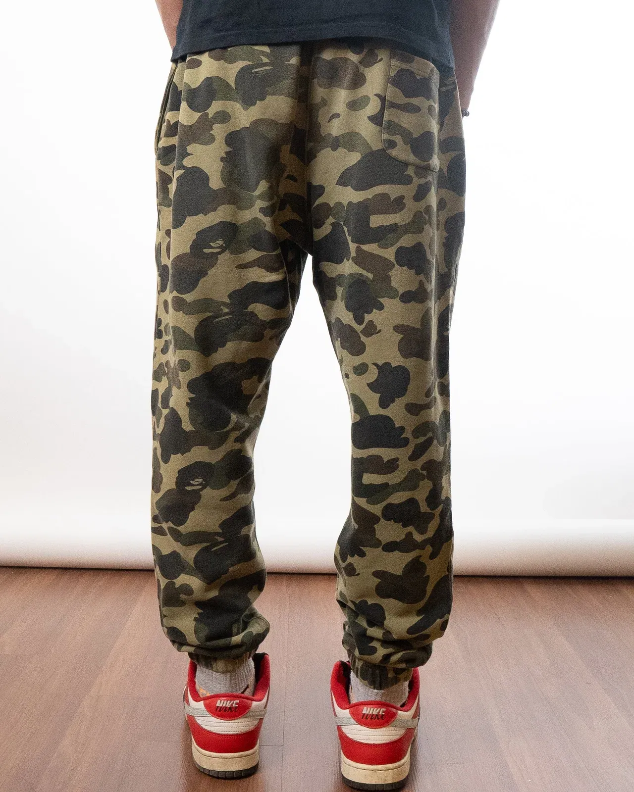 Bape 1st Camo Shark Sweat Pants (L)