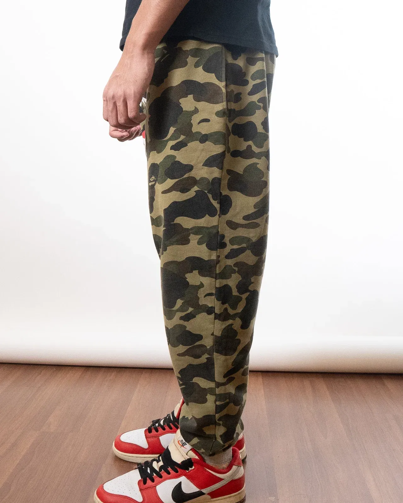 Bape 1st Camo Shark Sweat Pants (L)