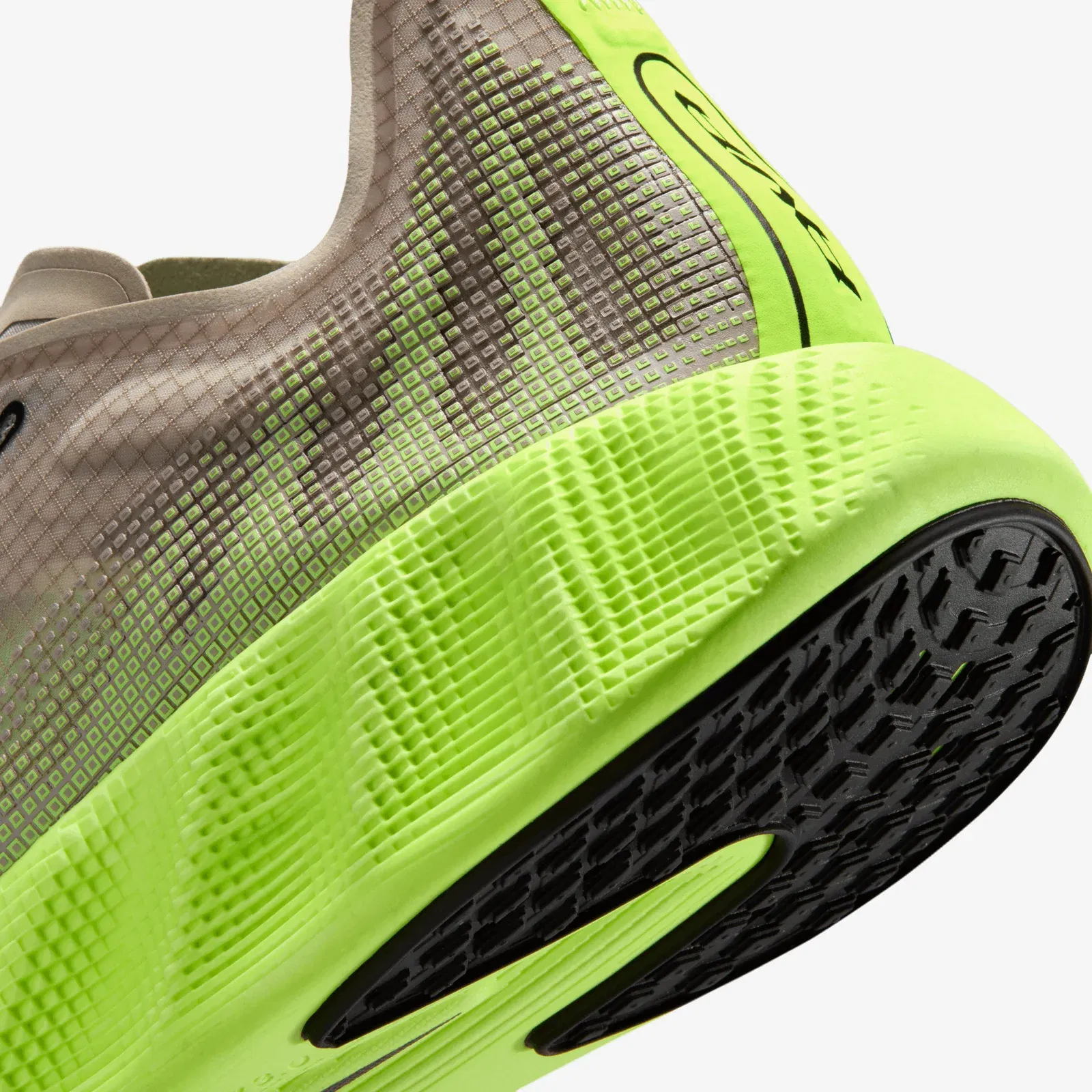 NIKE AVA X { VOLT ICE/BLACK-MOON PARTICLE-CREAM II