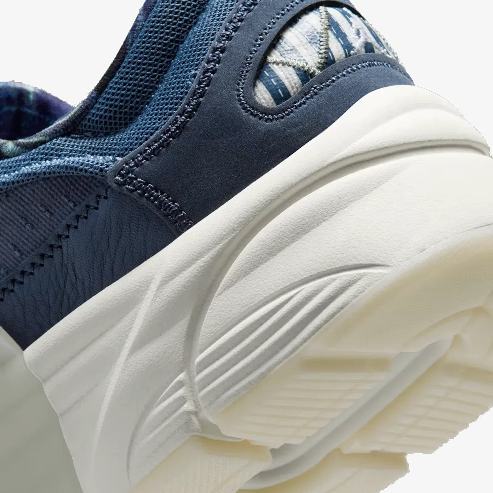 JORDAN JORDAN TRUNNER O/S { DIFFUSED BLUE/PALE IVORY-SAIL-WHITE