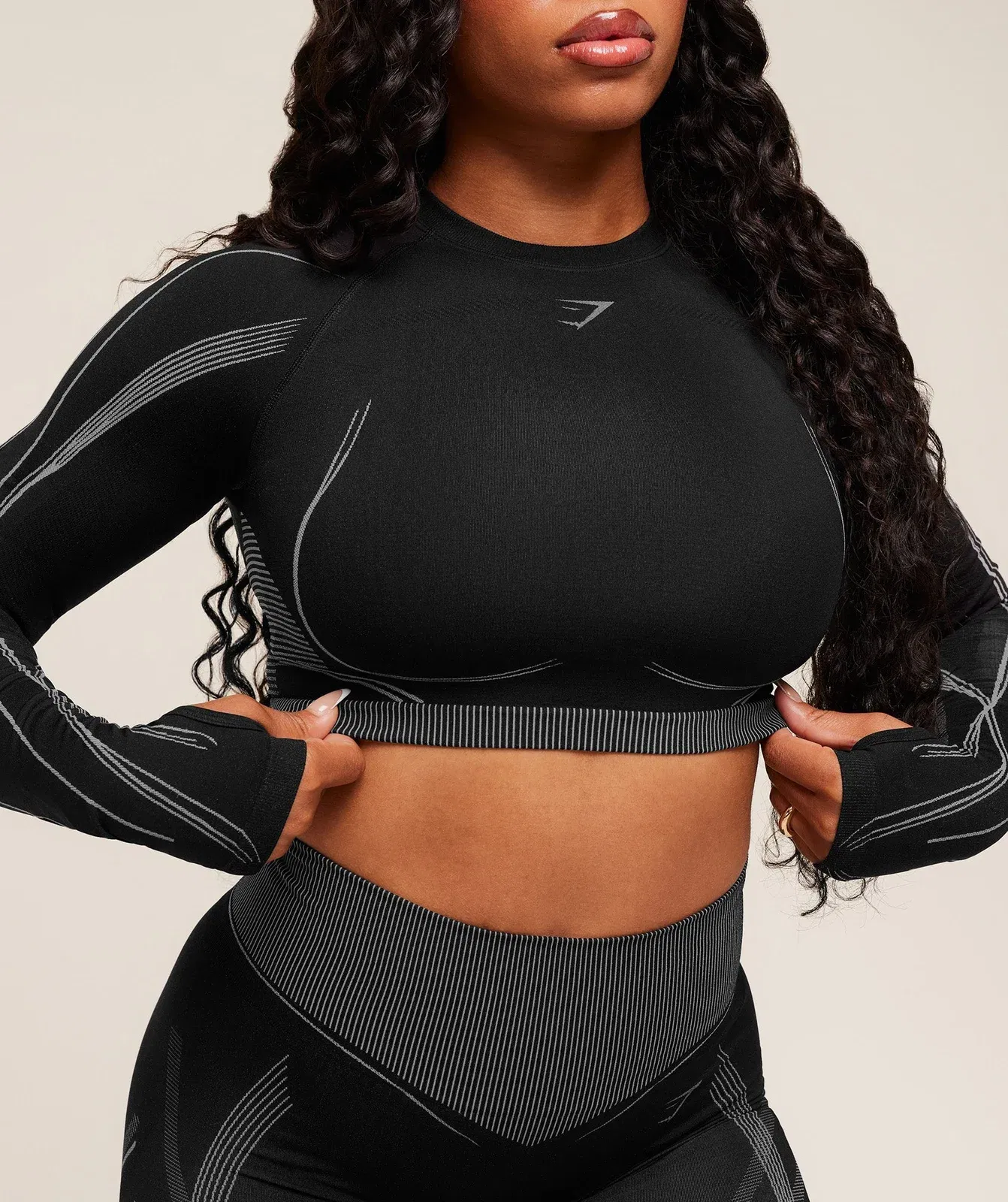 Gymshark x Analis Seamless Long Sleeve Crop Top - Black/Silver Grey
