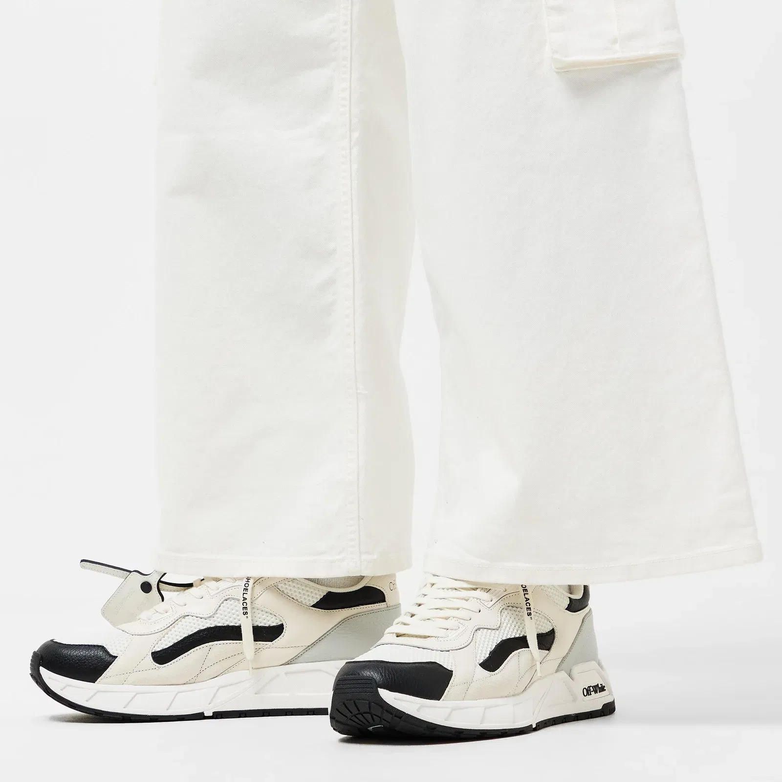 Kick- Panelled Chunky Leather Lace Up Low-Top Trainers