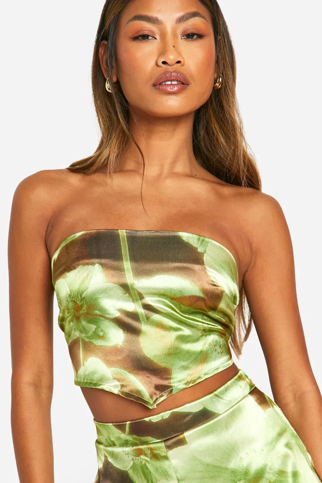 Blurred Floral Print Tie Handkerchief Top