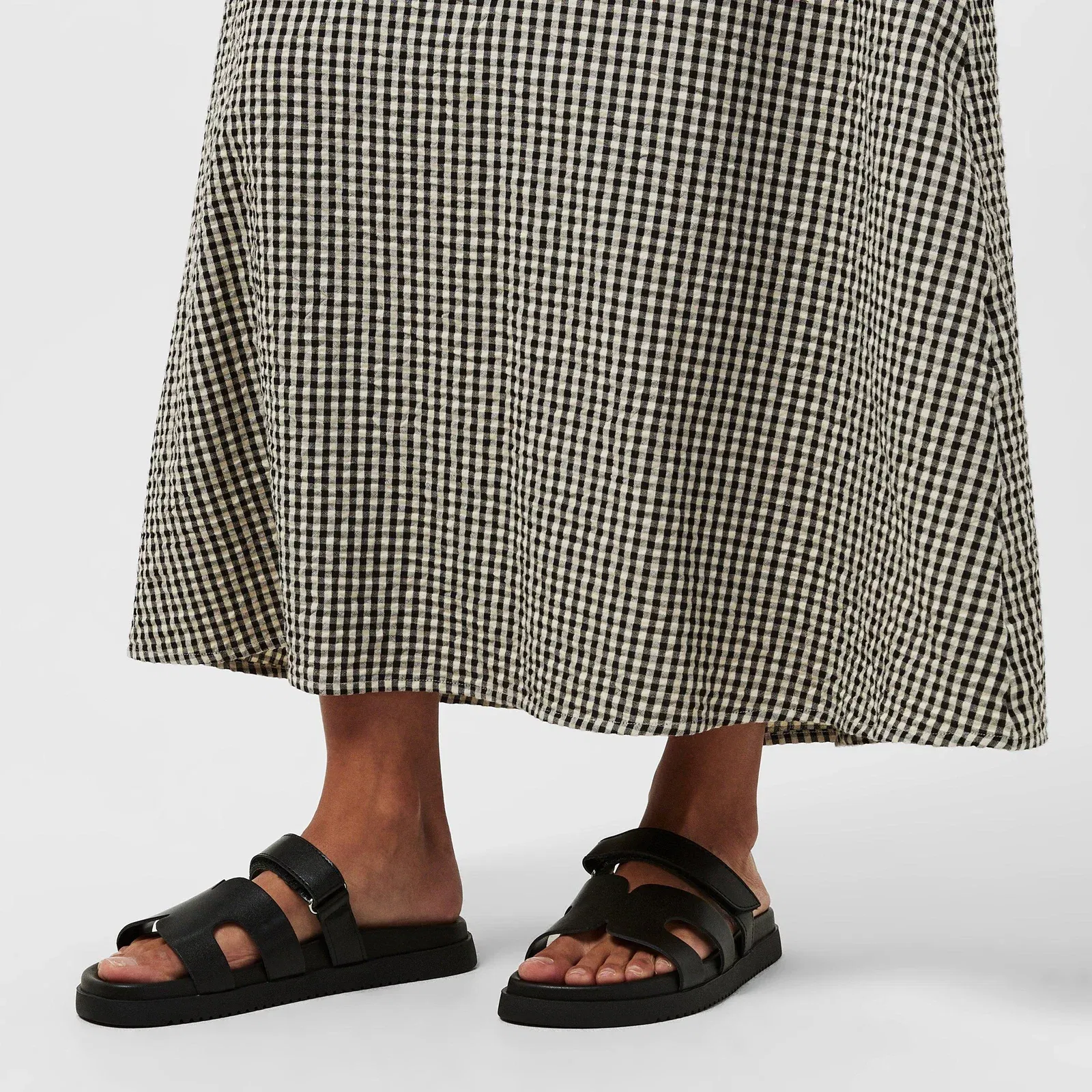 Missile Flat Sandals