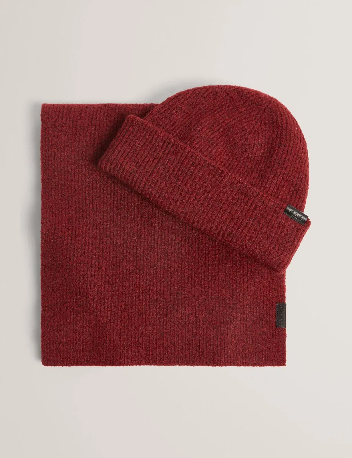 Ted Baker Alliiys Ribbed Hat And Scarf Gift Set