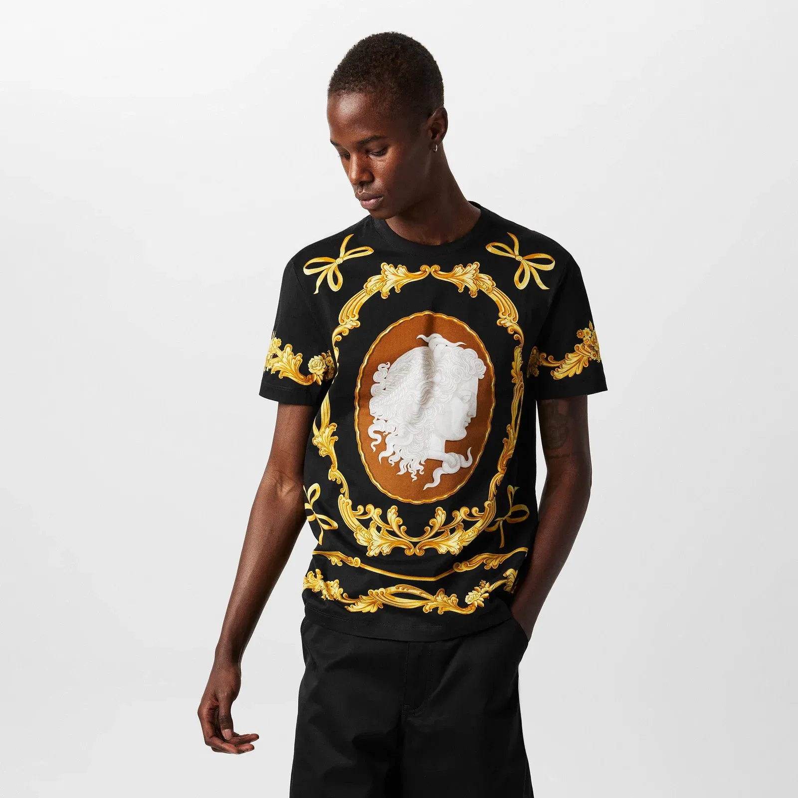 Medusa Cameo Print T-Shirt